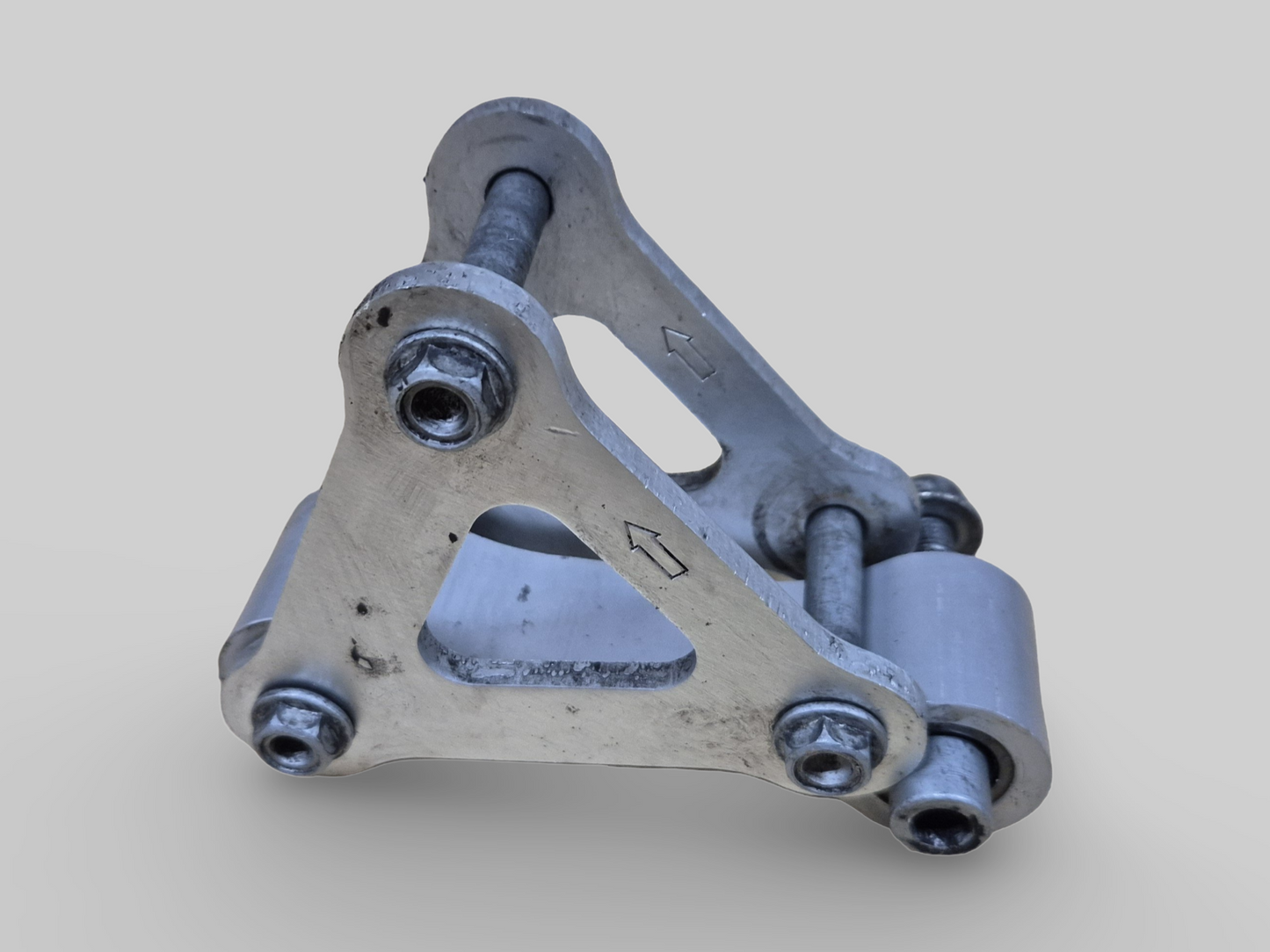 REAR SHOCK LINKAGE DOGBONE AP8135917 Aprilia RSV Mille 1998-2000 / Sl1000 Falco 2000-2003