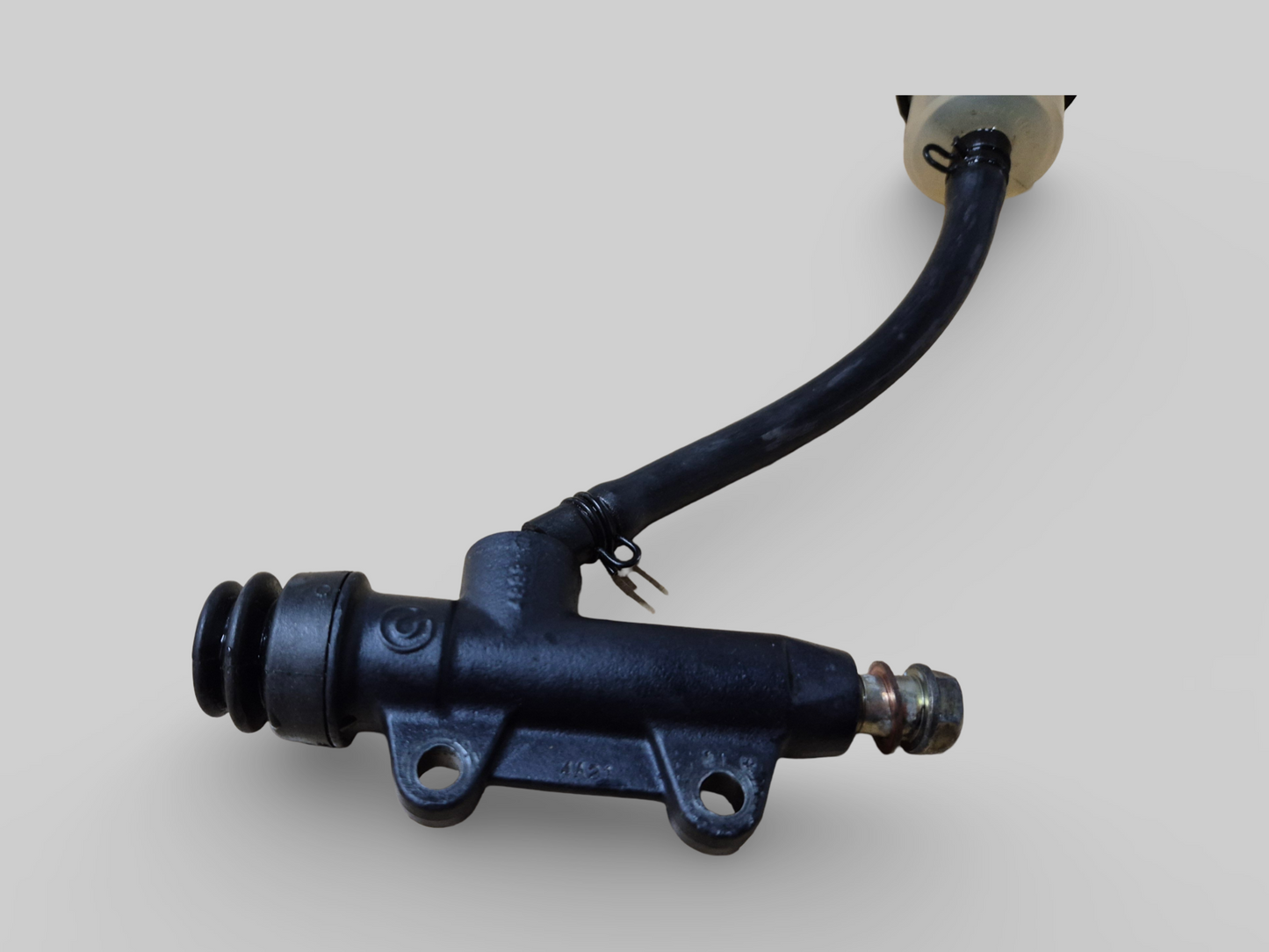 MAITRE CYLINDRE DE POMPE DE FREIN ARRIÈRE AP8113324 Aprilia RSV Mille 98-03 / Tuono 02-05 