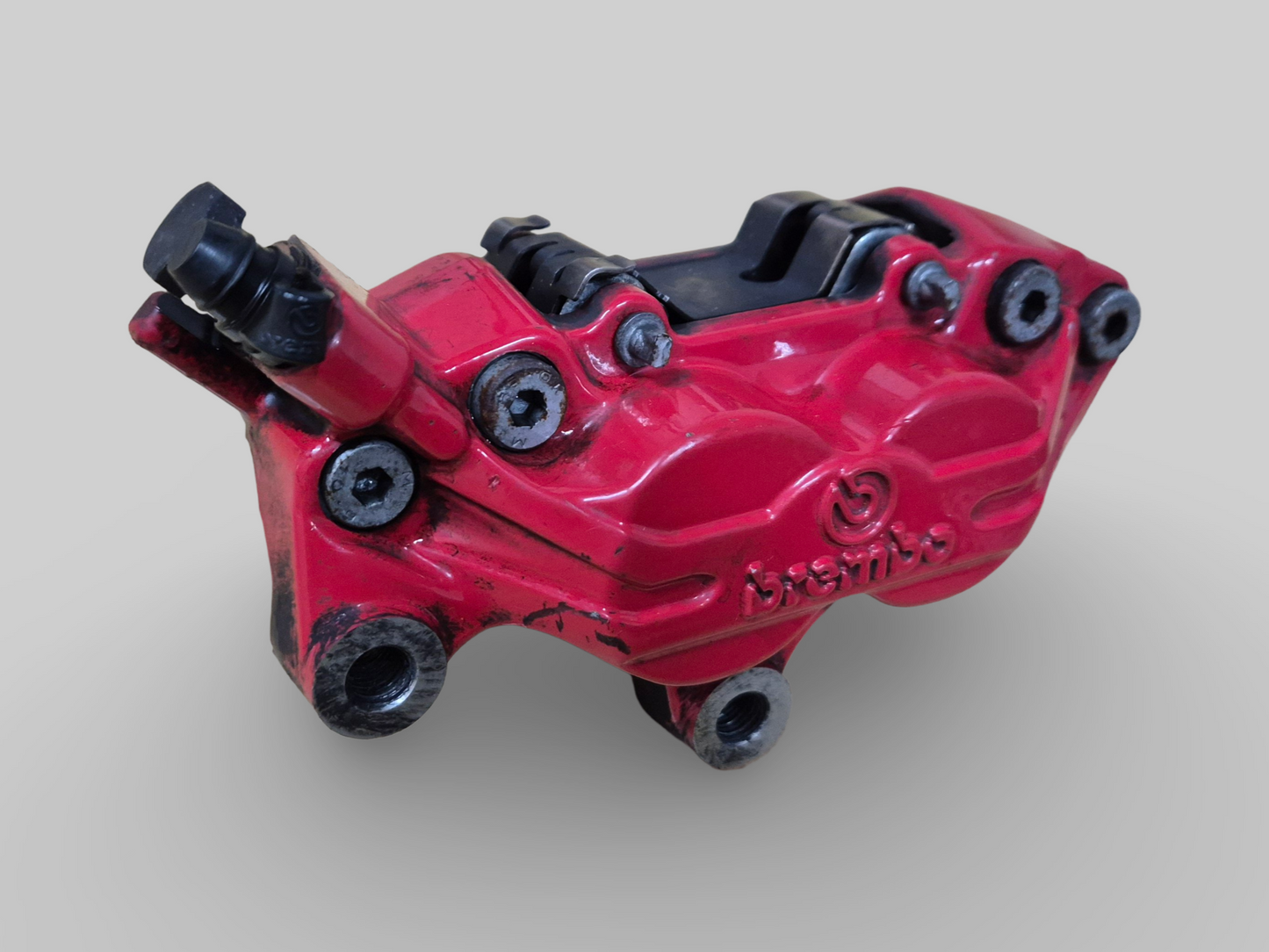 FRONT LEFT BRAKE CALIPER BREMBO P2 RED AP8113775 Aprilia RSV Mille 98-03 / Tuono 02-05