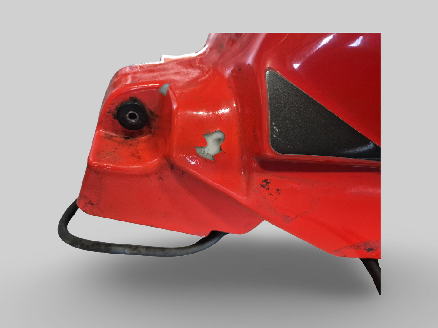 FUEL TANK 2004 FLUO RED AP8178168 Aprilia RSV1000R 04-09