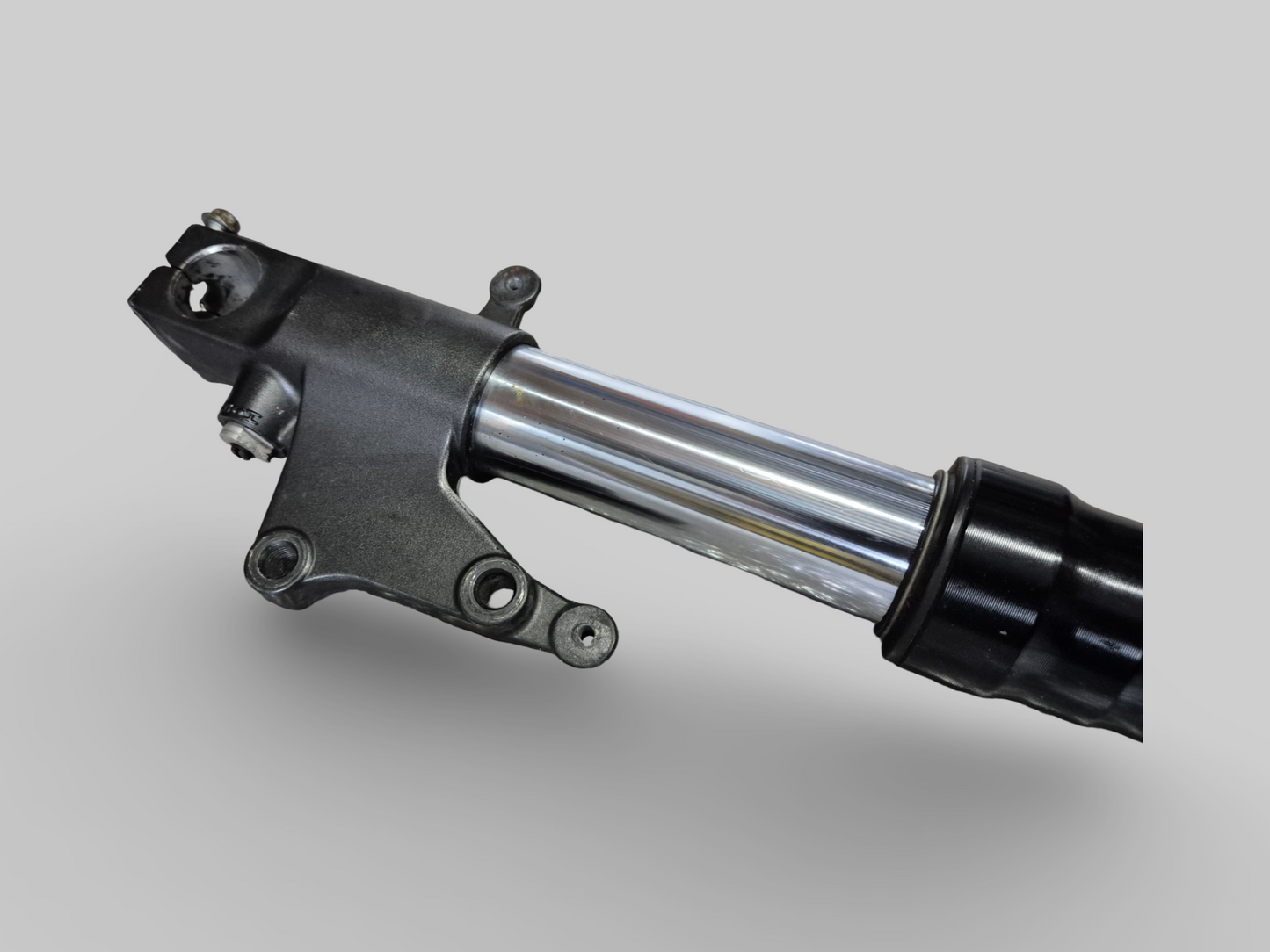 LEFT-HAND SIDE SHOWA AXIAL FORK LEG AP8123638 Aprilia RSV Mille 98-03 / Tuono 02-05