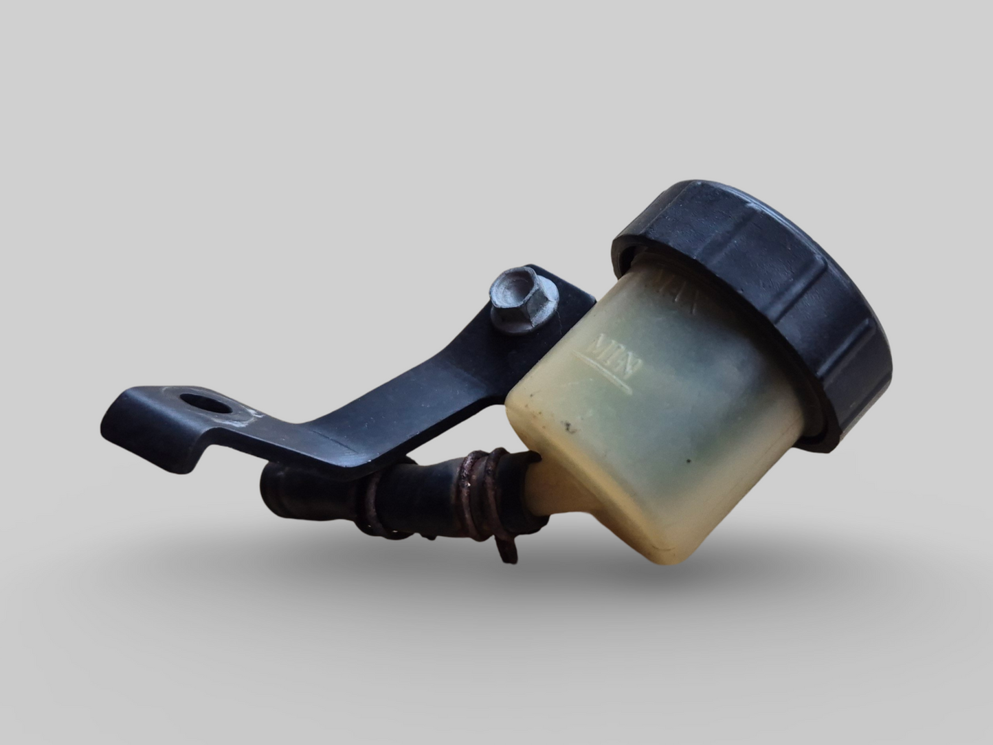 CLUTCH PUMP RESERVOIR AND BRACKET AP8106382 AP8134898 Aprilia RSV Mille 98-03 / Tuono 02-05