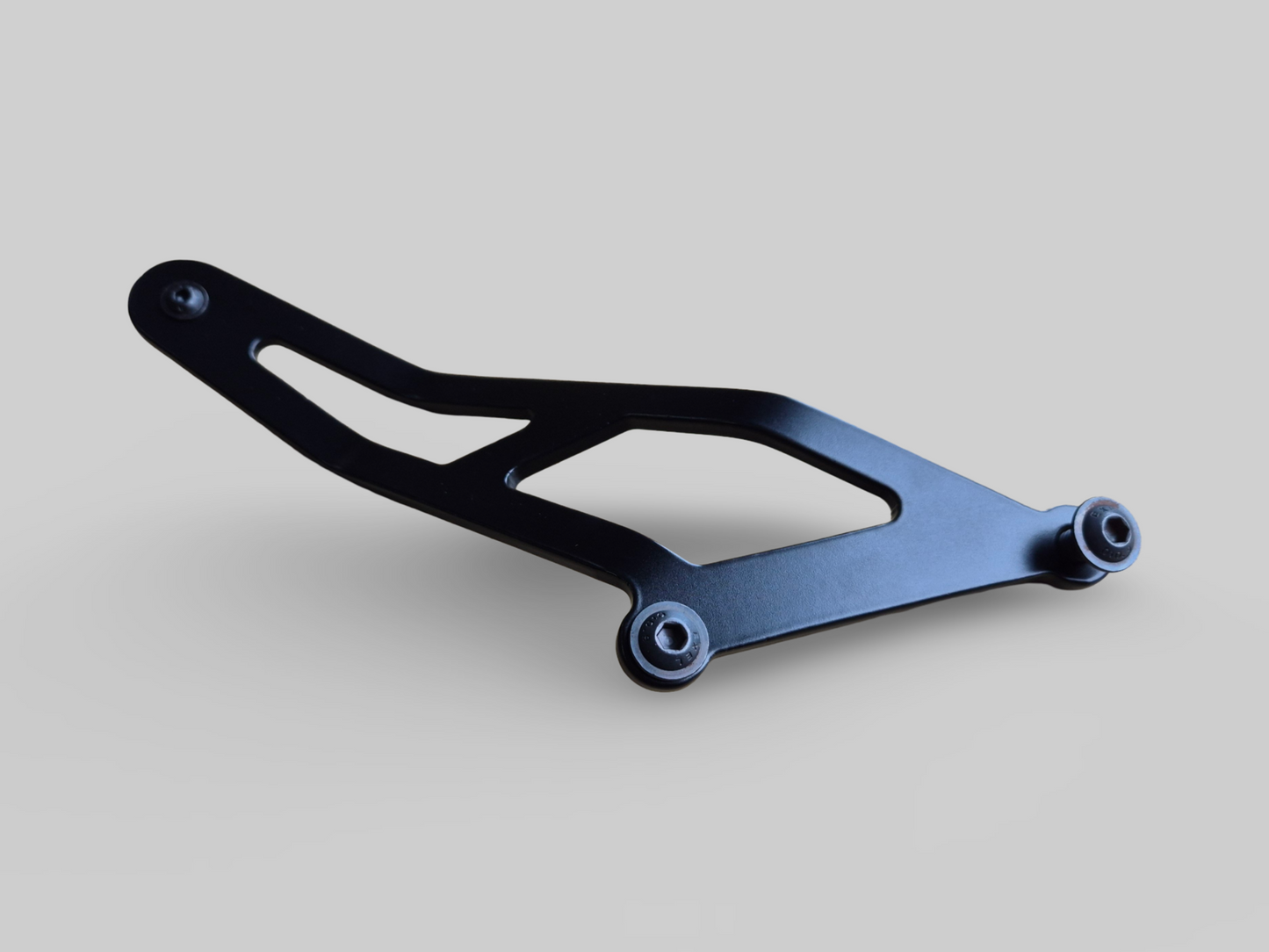 EXHAUST HANGER BRACKET ALUMINIUM BLACK Aprilia RSV Mille 98-03 / Tuono 02-05