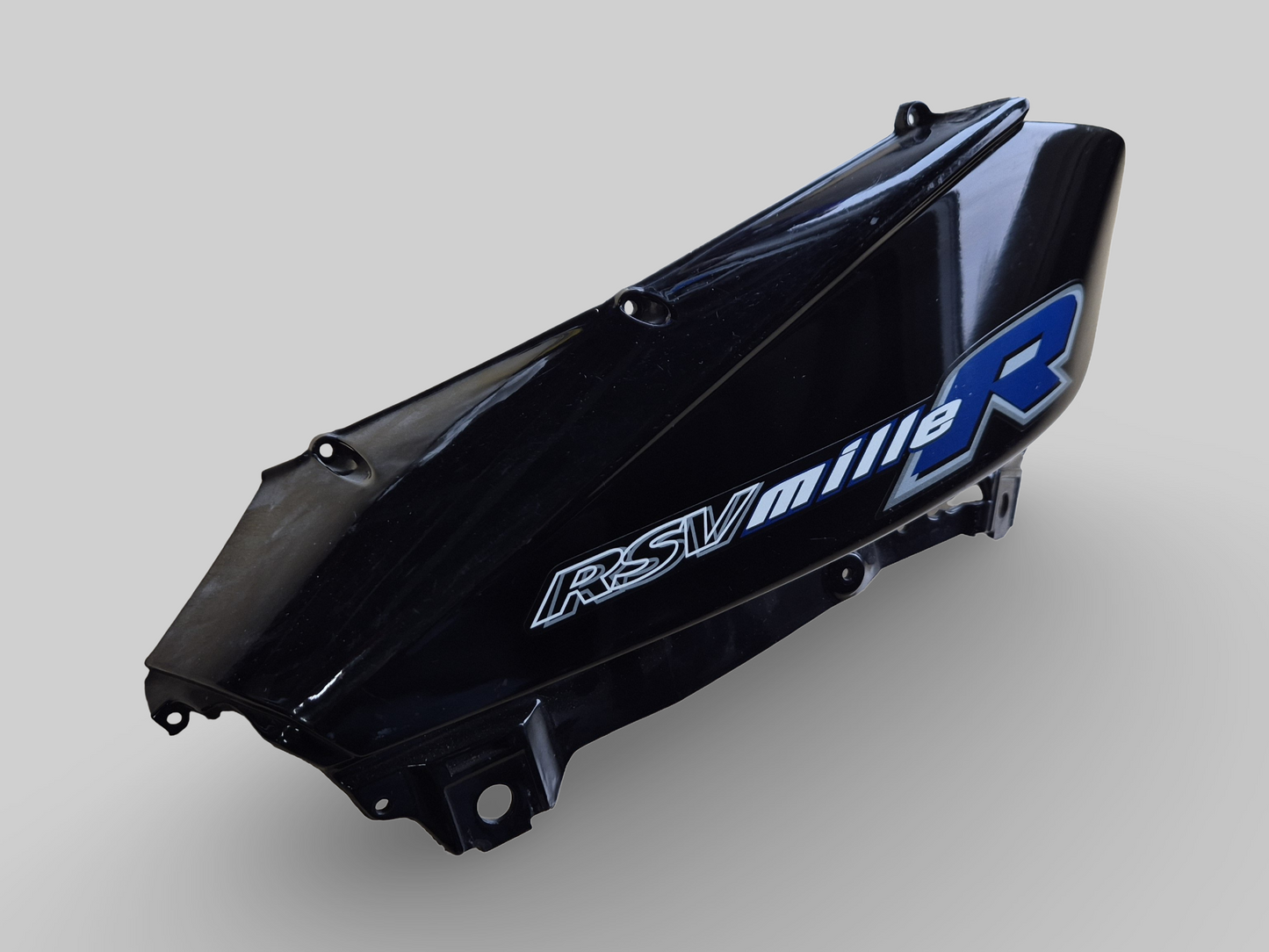 CONDUIT D'ADMISSION D'AIR EXTÉRIEUR CÔTÉ DROIT FAUX CARBONE TREMPÉ AP8139416 Aprilia RSV Mille 1998-2003 