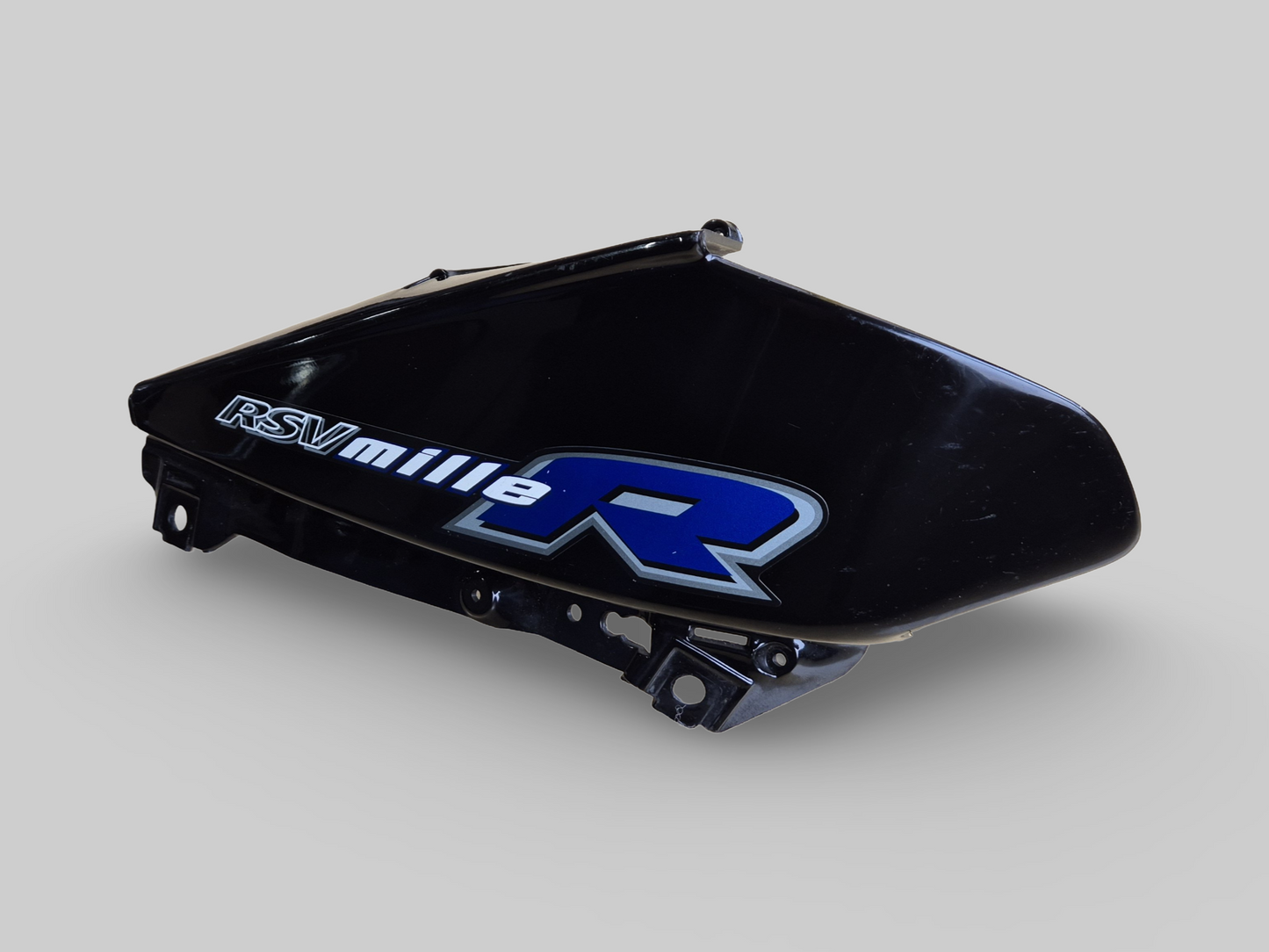 CONDUIT D'ADMISSION D'AIR EXTÉRIEUR CÔTÉ DROIT FAUX CARBONE TREMPÉ AP8139416 Aprilia RSV Mille 1998-2003 