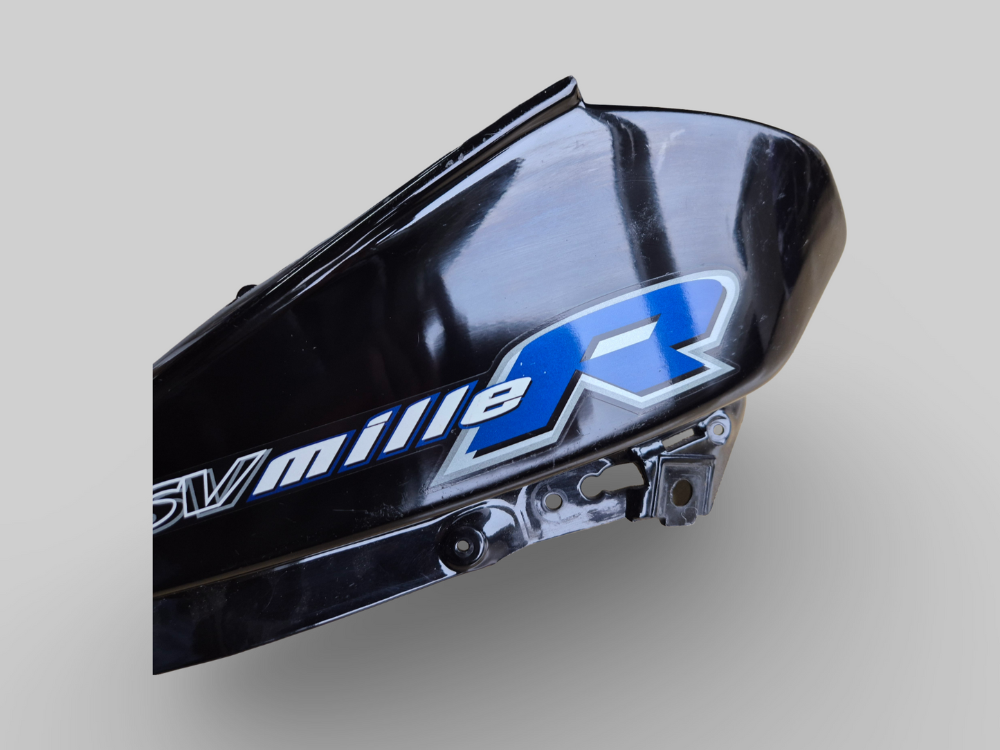 CONDUIT D'ADMISSION D'AIR EXTÉRIEUR CÔTÉ DROIT FAUX CARBONE TREMPÉ AP8139416 Aprilia RSV Mille 1998-2003 