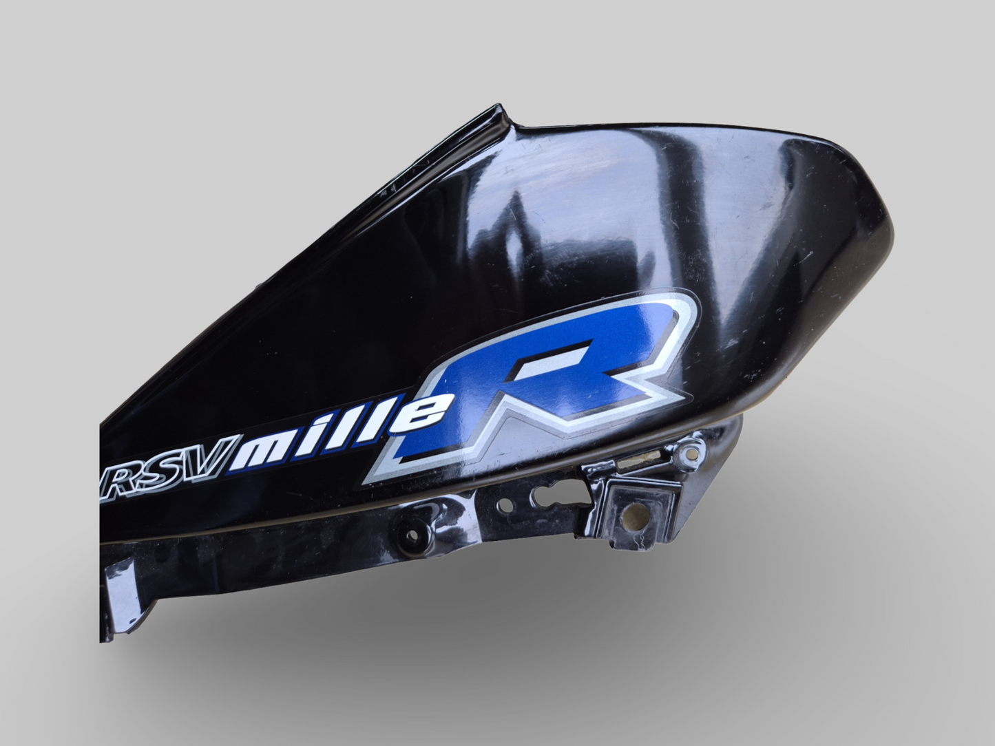 CONDUIT D'ADMISSION D'AIR EXTÉRIEUR CÔTÉ DROIT FAUX CARBONE TREMPÉ AP8139416 Aprilia RSV Mille 1998-2003 