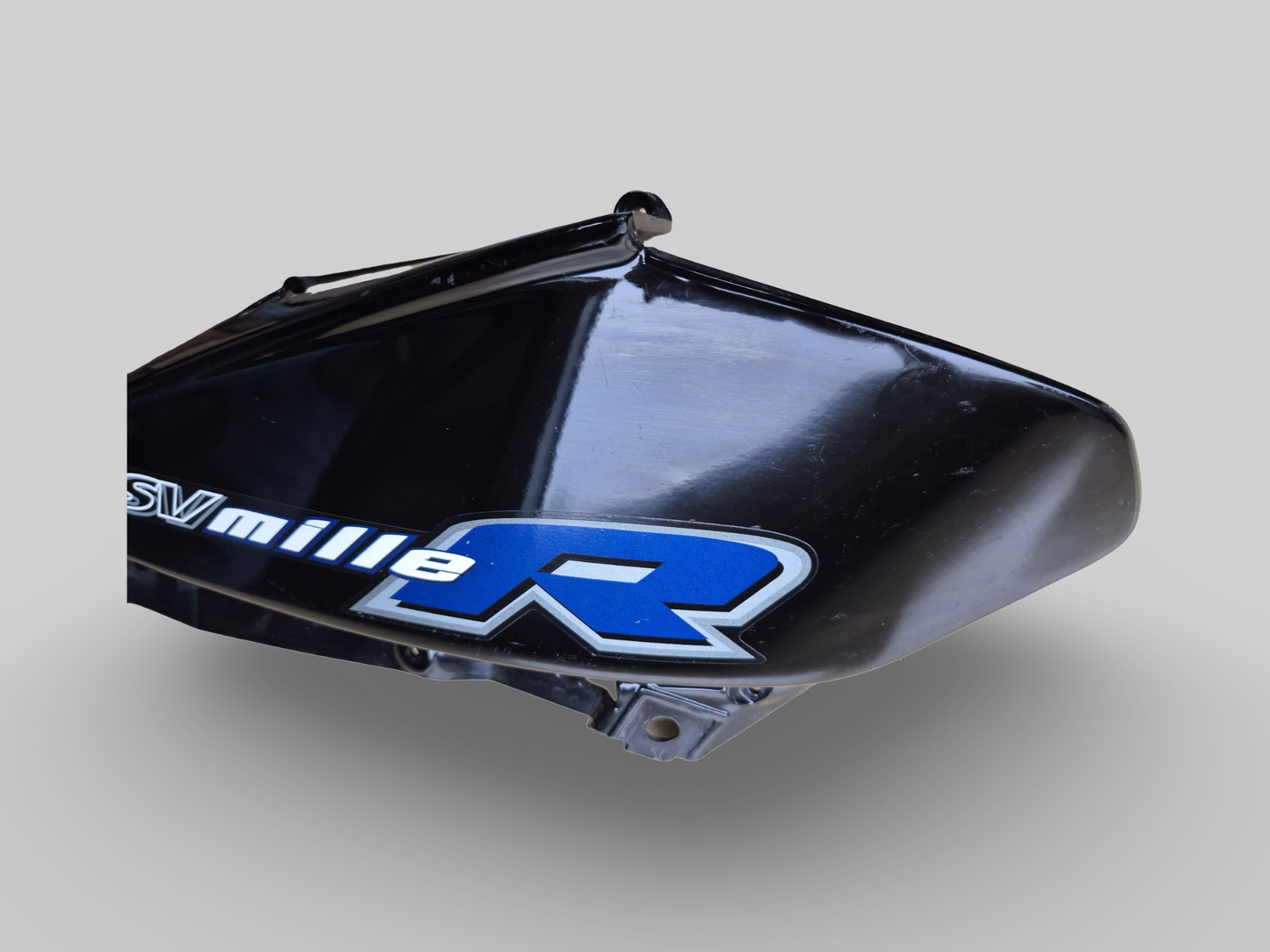 CONDUIT D'ADMISSION D'AIR EXTÉRIEUR CÔTÉ DROIT FAUX CARBONE TREMPÉ AP8139416 Aprilia RSV Mille 1998-2003 