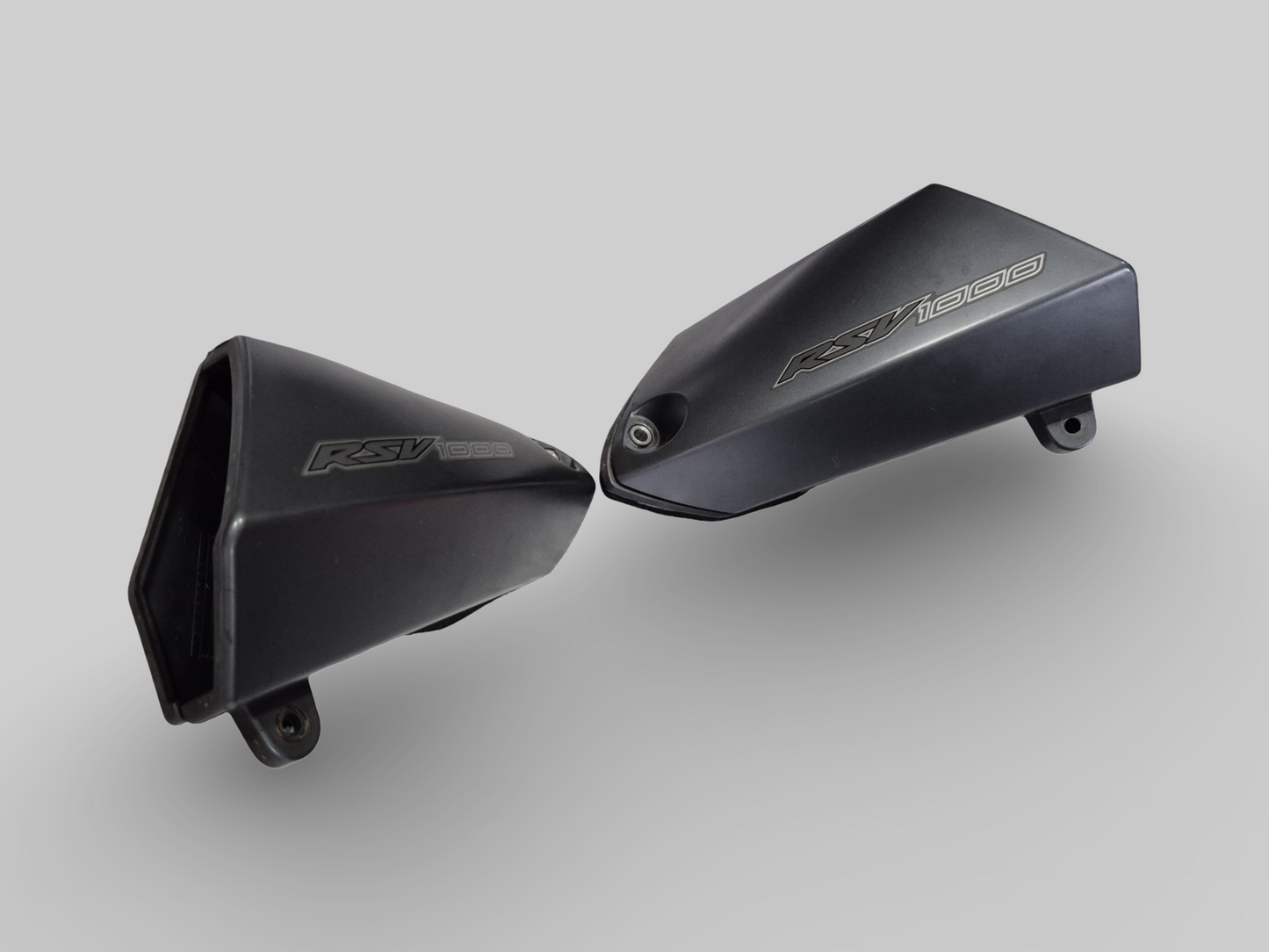 CONDUIT D'ADMISSION D'AIR DROIT TUONO AIMANT GRIS AP8168231 Aprilia RSV Tuono 2002-2005 