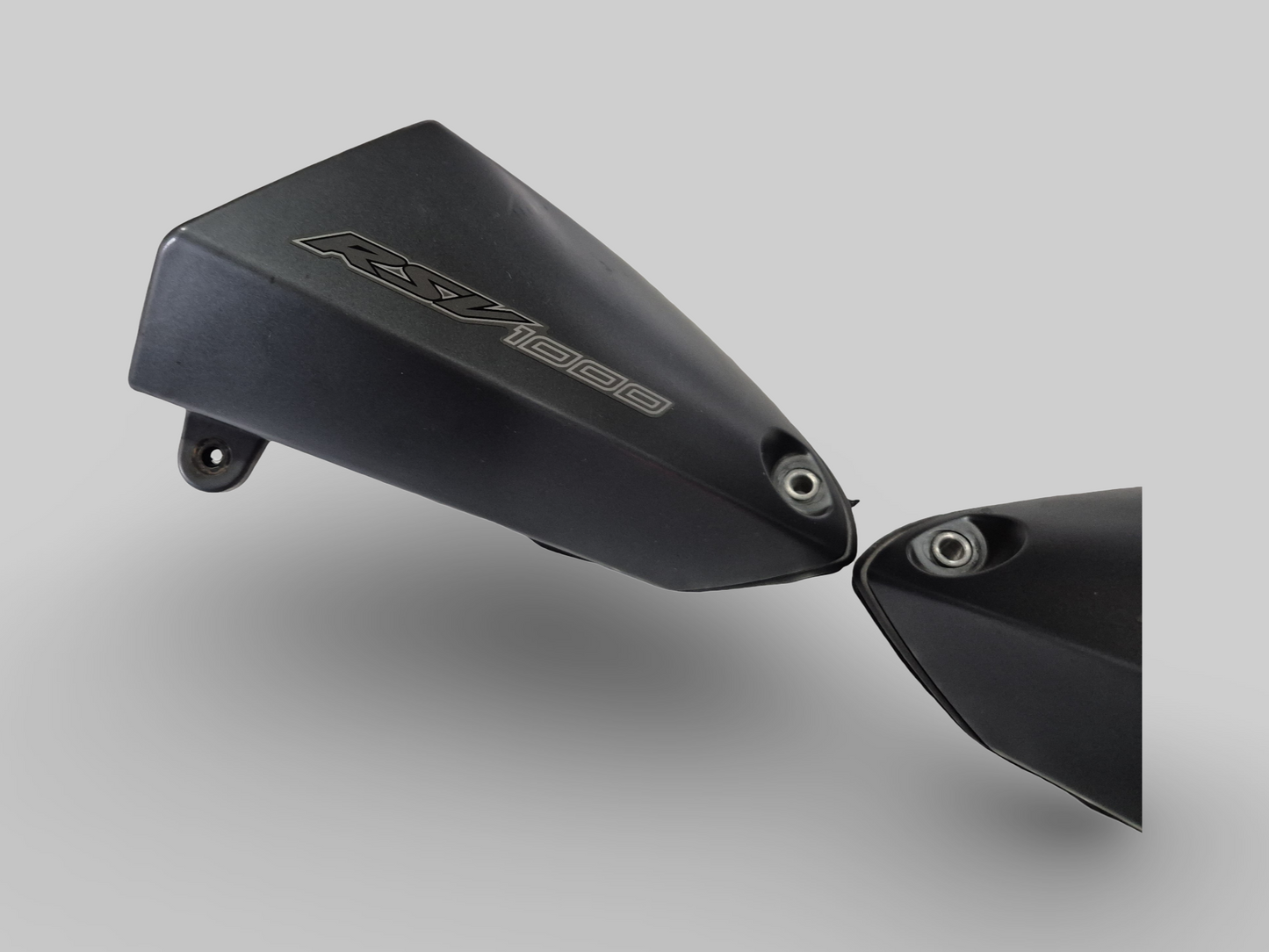 CONDUIT D'ADMISSION D'AIR DROIT TUONO AIMANT GRIS AP8168231 Aprilia RSV Tuono 2002-2005 