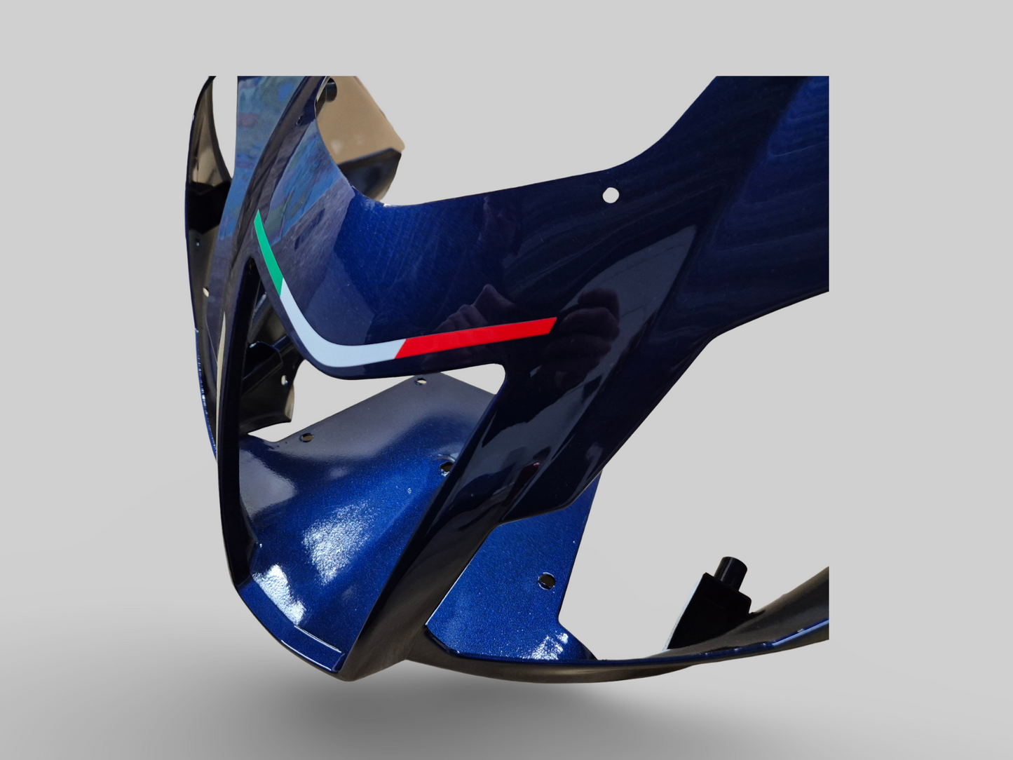 GARDE-BOUE AVANT NOIR AP8156254 Aprilia RSV1000R 04-10 / Tuono 1000R 06-10 