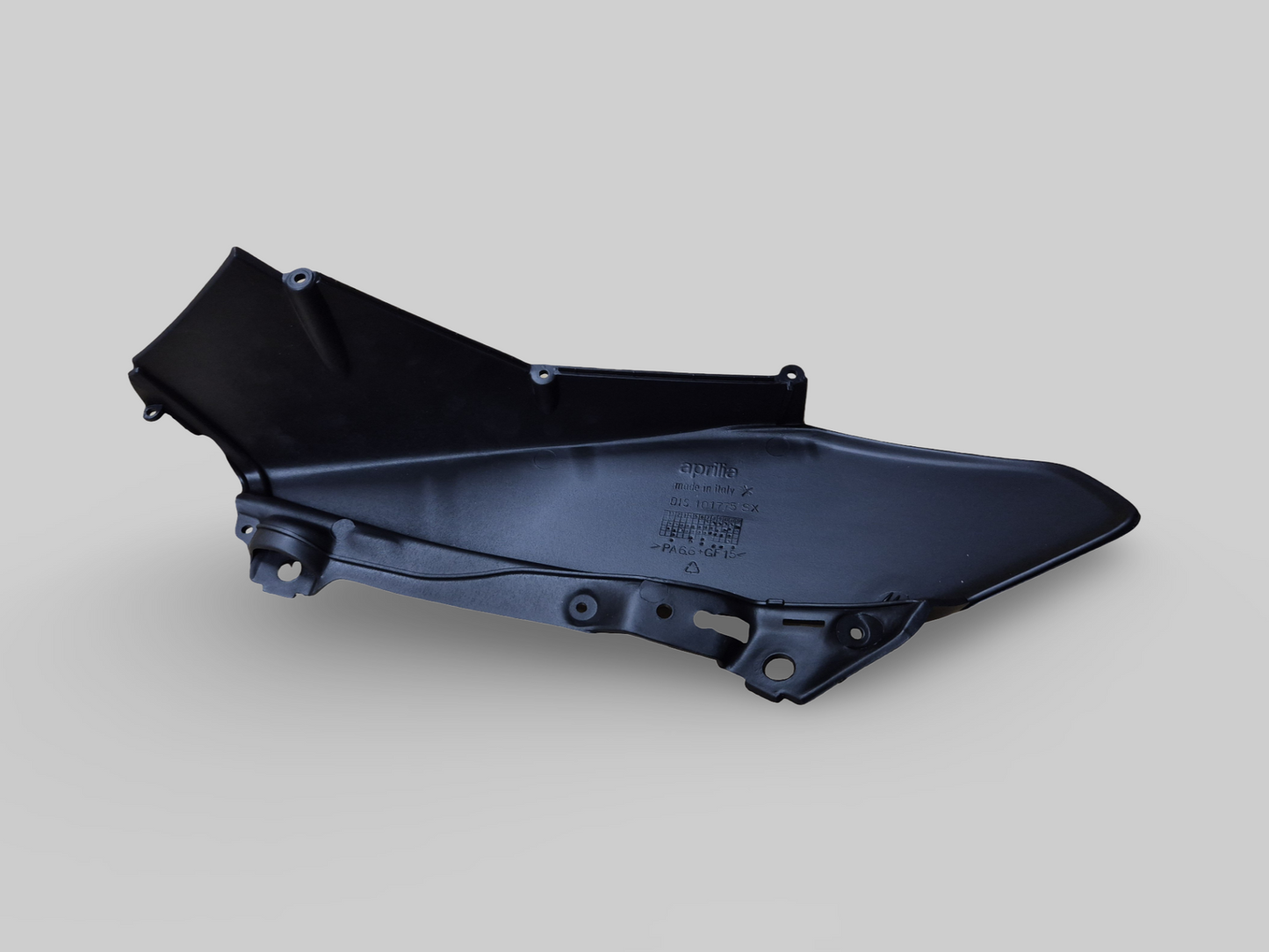 Conduit d'admission d'air extérieur droit noir mat AP8168143 Aprilia RSV Mille 1998-2003 