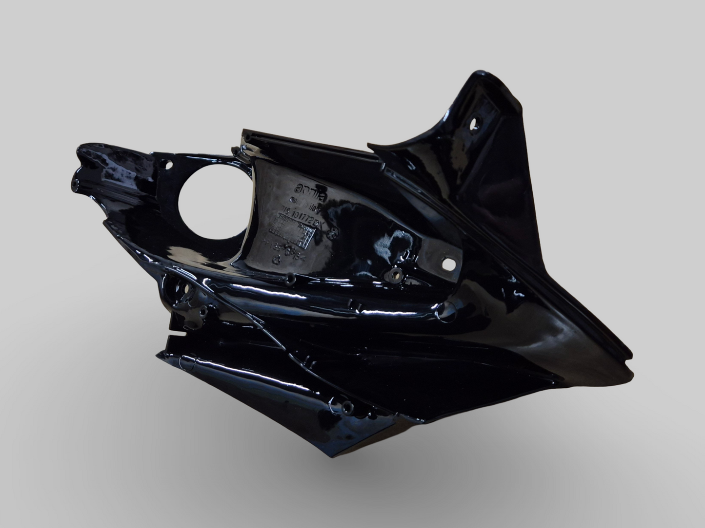 CARÉNAGE DE CONDUIT D'AIR INTÉRIEUR DROITE FAUX CARBONE TREMPÉ Aprilia RSV Mille 98-03 