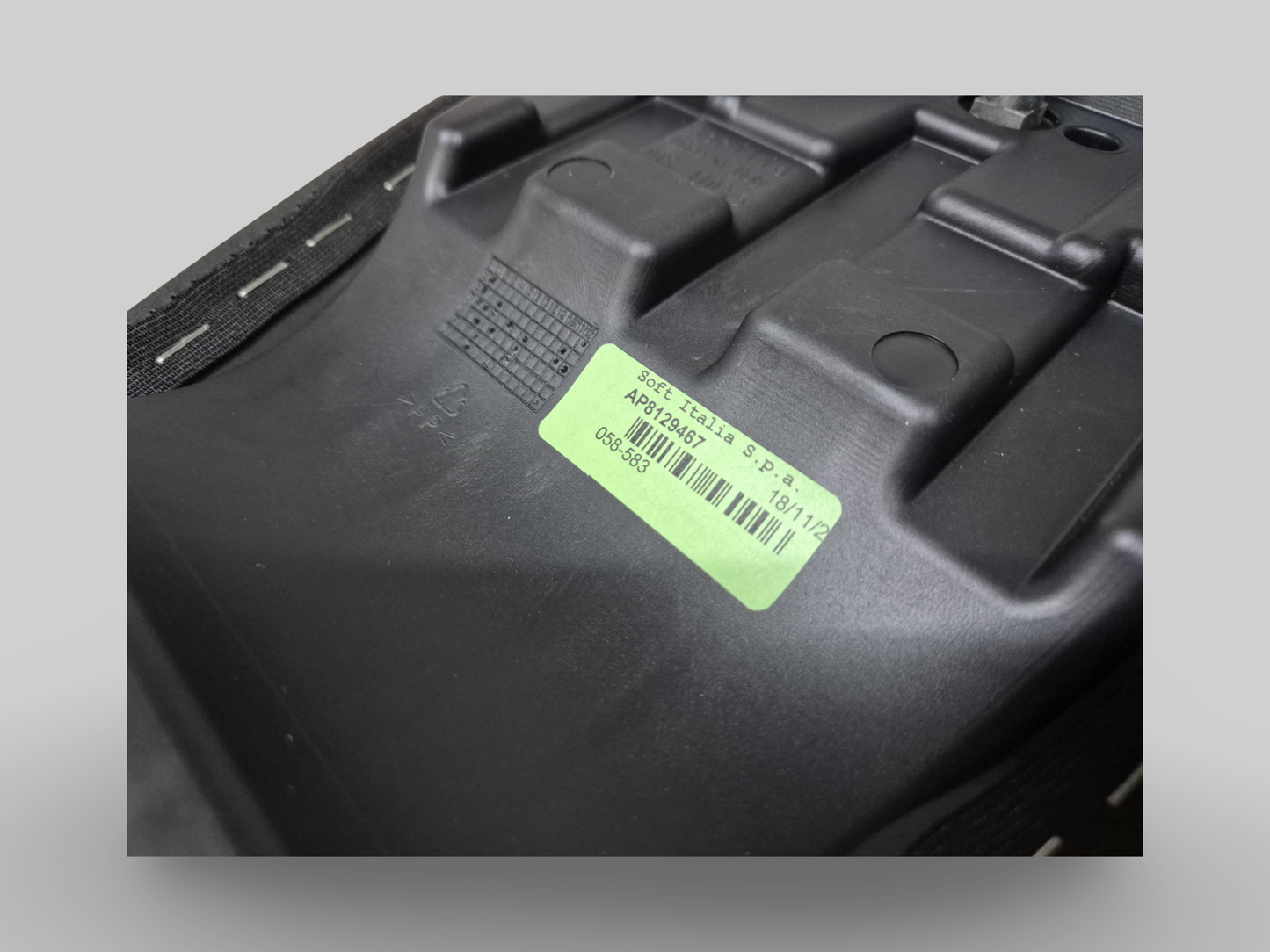 REAR PASSENGER SADDLE AP8129467 Aprilia RSV1000R 06-10 / Tuono 06-10