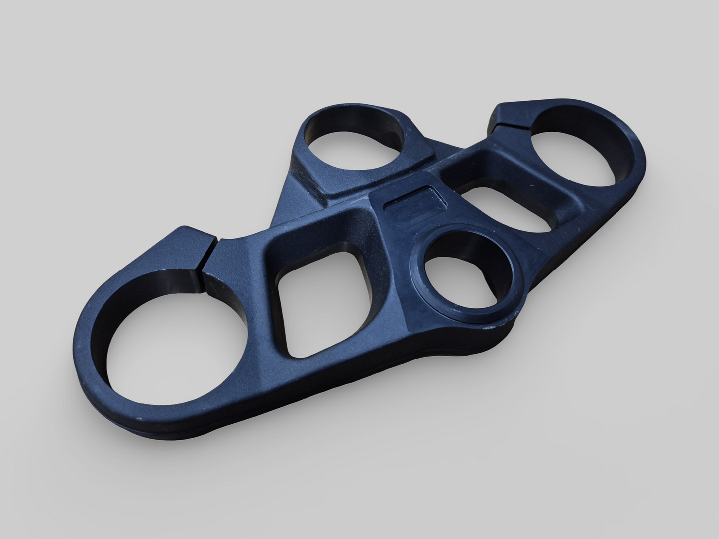 JOUG SUPÉRIEUR TRIPLE PINCE AP8123927 Aprilia RSV Mille 98-03 