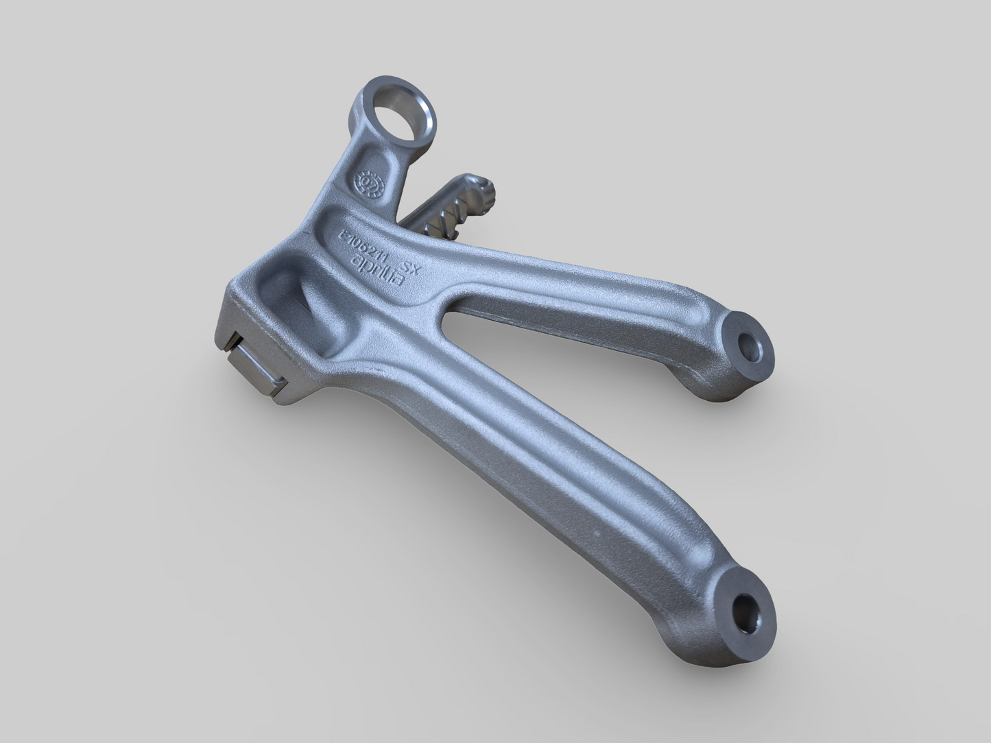SUPPORT DE REPOSE-PIED PASSAGER GAUCHE AP8154071 Aprilia RSV1000R 04-10 / Tuono 1000R 06-10 