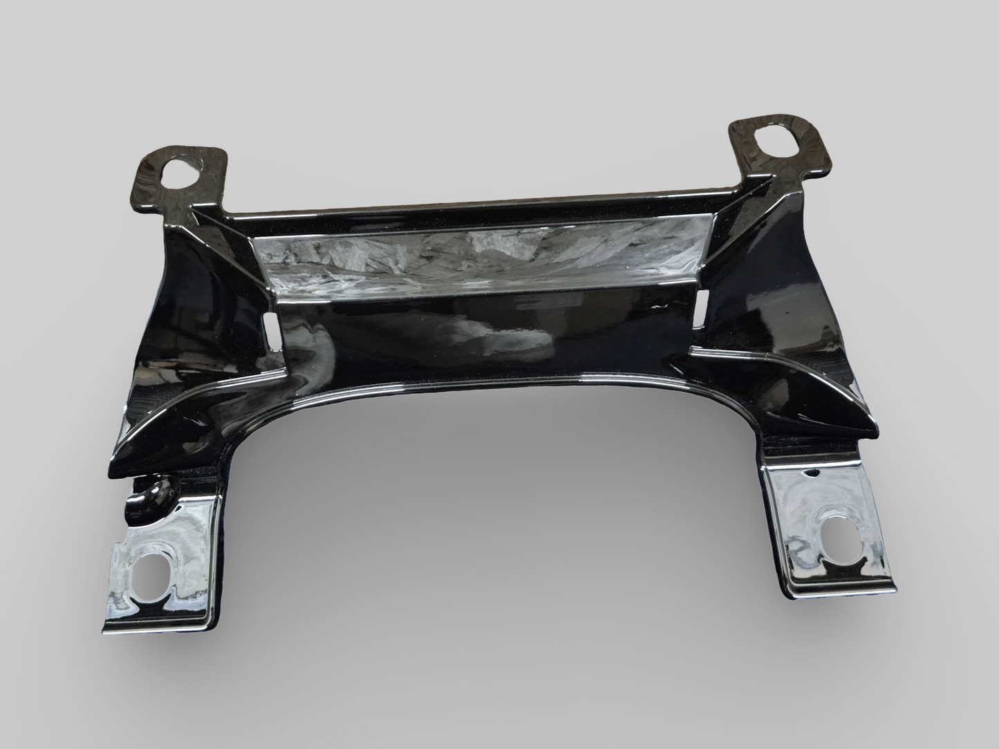 TAIL FAIRING CLOSURE CENTER PIECE BLACK AP8184324 Aprilia RSV10004 06-10 / Tuono 1000R 06-10