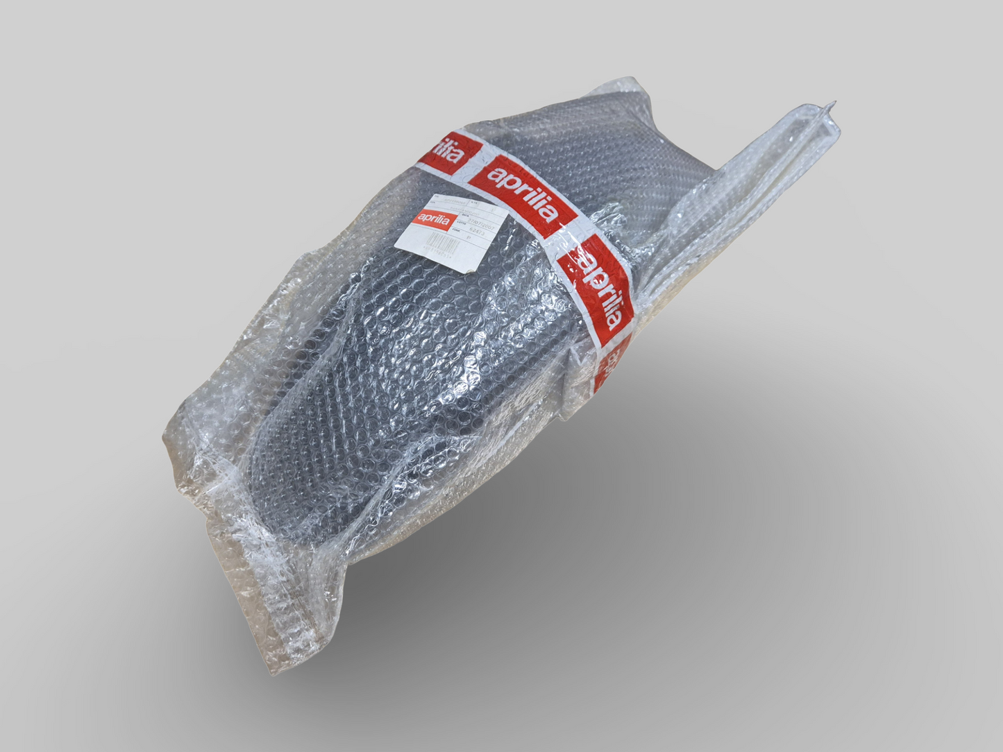 GARDE-BOUE AVANT GRIS AP8126982 Aprilia RSV1000R 04-10 / Tuono 1000R 06-10 