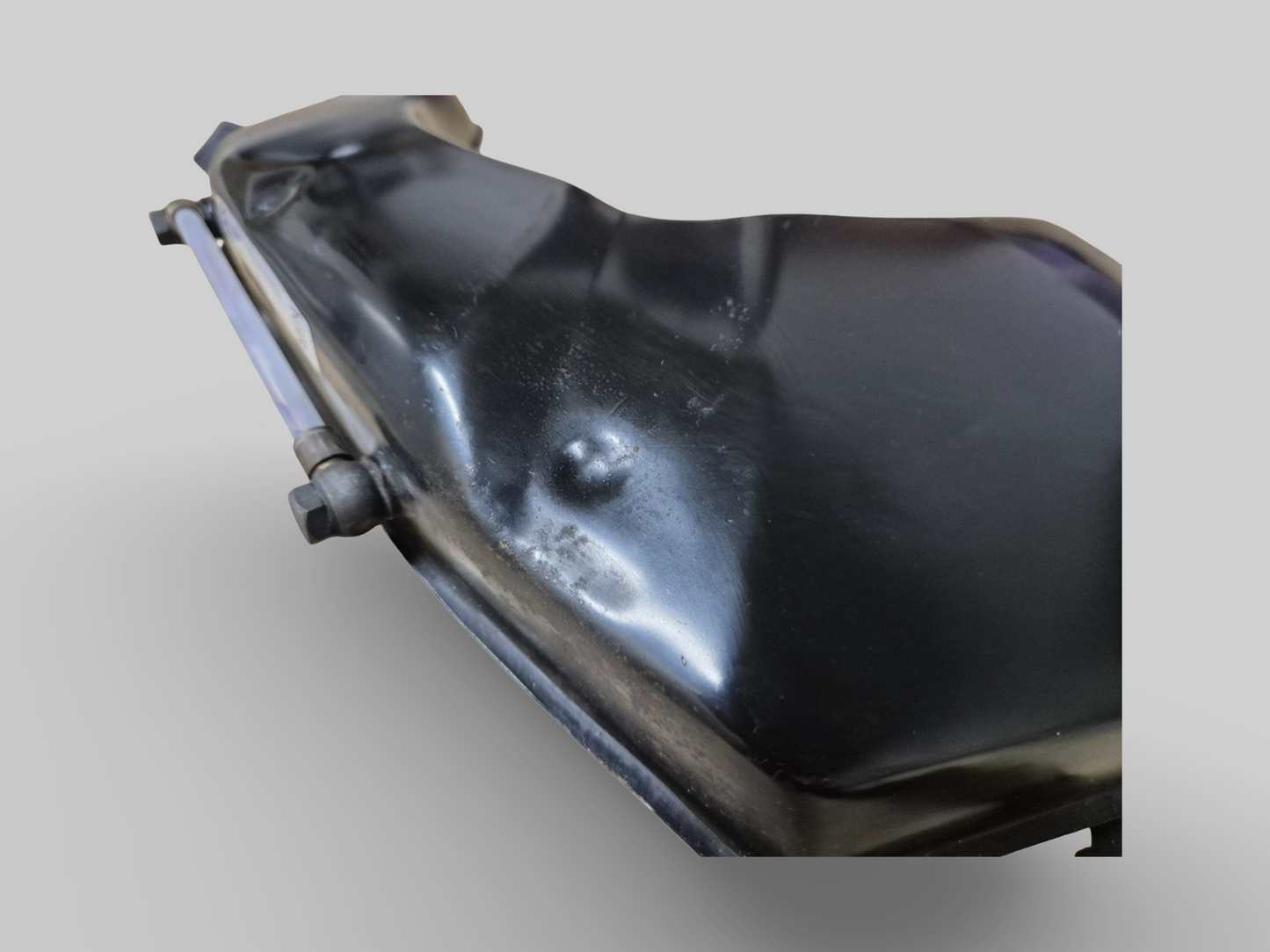RÉSERVOIR D'HUILE AP8138558 Aprilia RSV Mille 98-03 / Tuono 02-05 