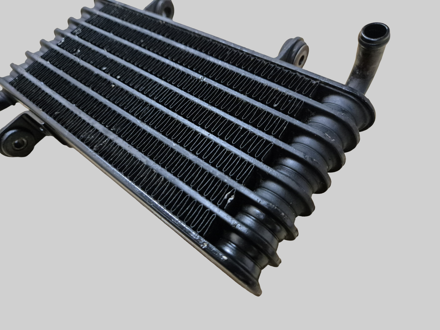REFROIDISSEUR D'HUILE AP8104100 Aprilia RSV Mille 98-03 / Tuono 02-05 