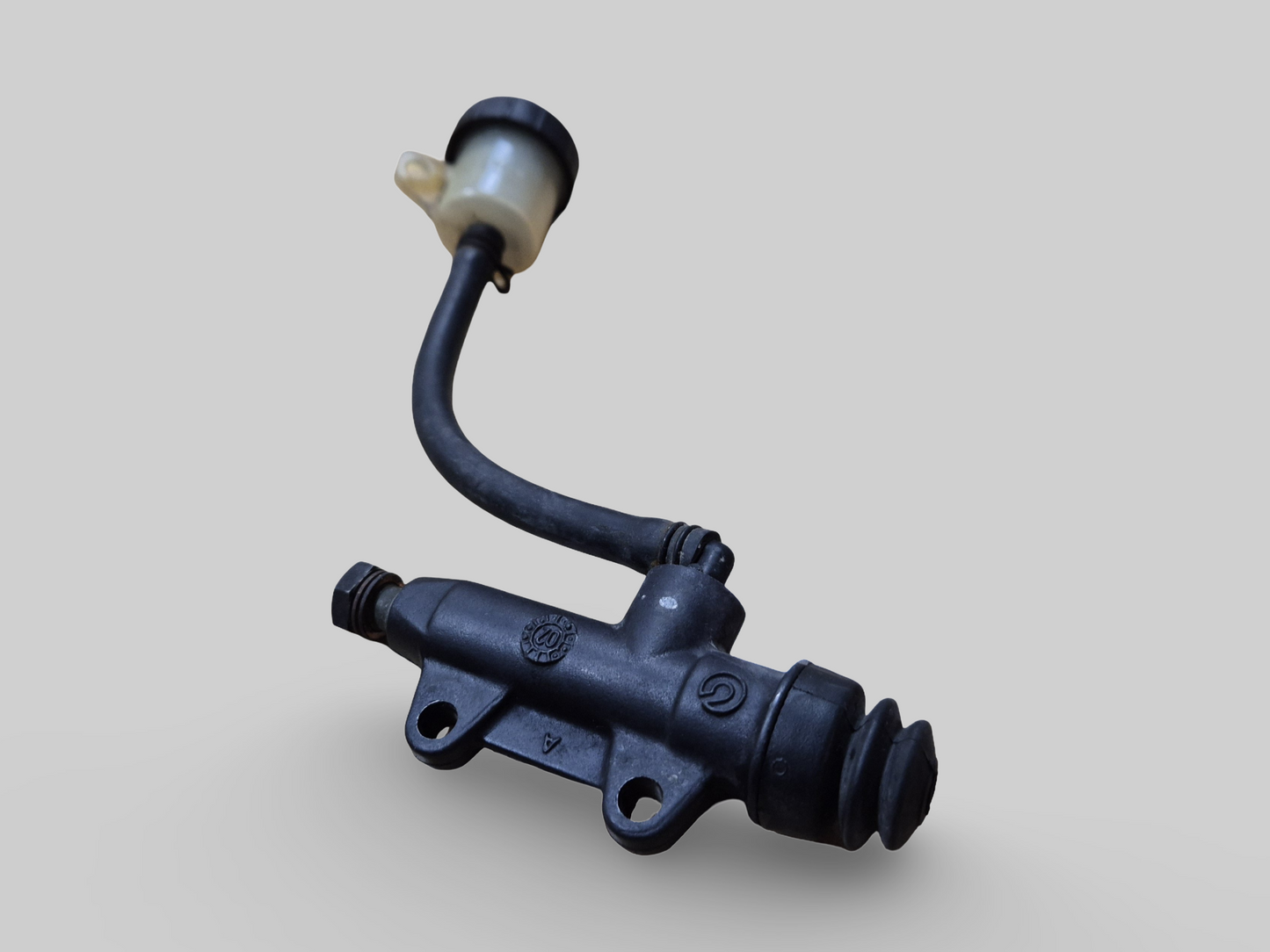 REAR BRAKE PUMP MASTER CYLINDER	AP8133875 Aprilia RSV1000R 2004-2009 / Tuono 1000R 2006-2009