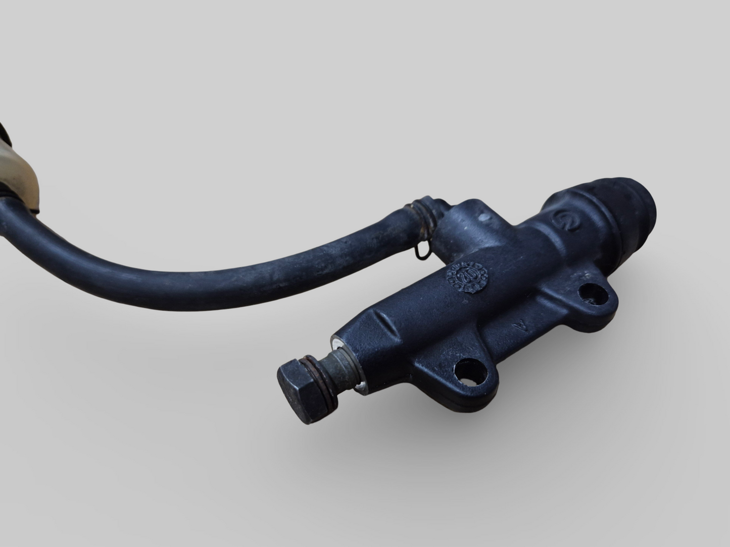 REAR BRAKE PUMP MASTER CYLINDER	AP8133875 Aprilia RSV1000R 2004-2009 / Tuono 1000R 2006-2009