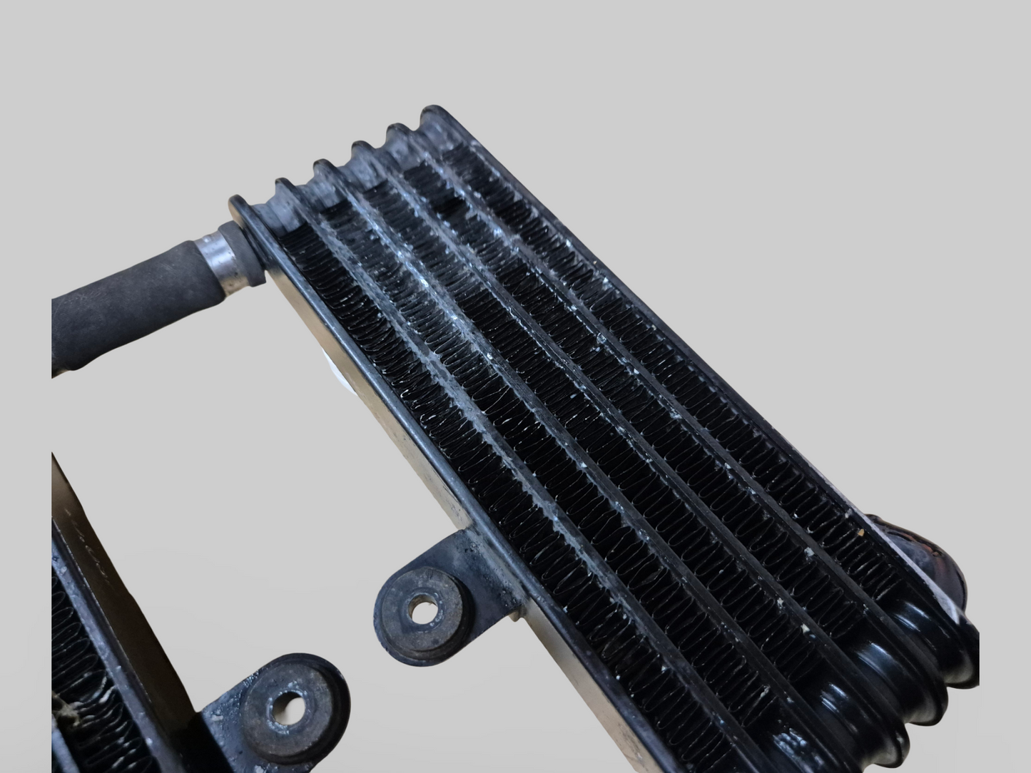REFROIDISSEURS D'HUILE AP8104341 AP8104452 Aprilia RSV1000R 04-09 / Tuono 1000R 06-09 