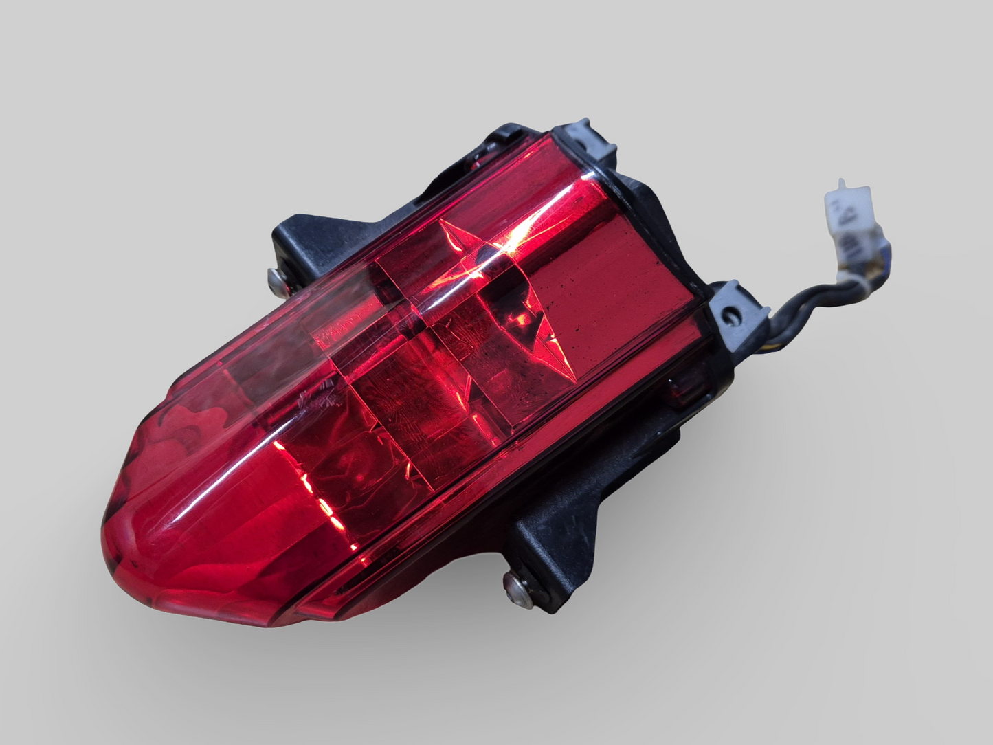 TAIL LIGHT AP8127153 Aprilia RSV1000R 2004-2005