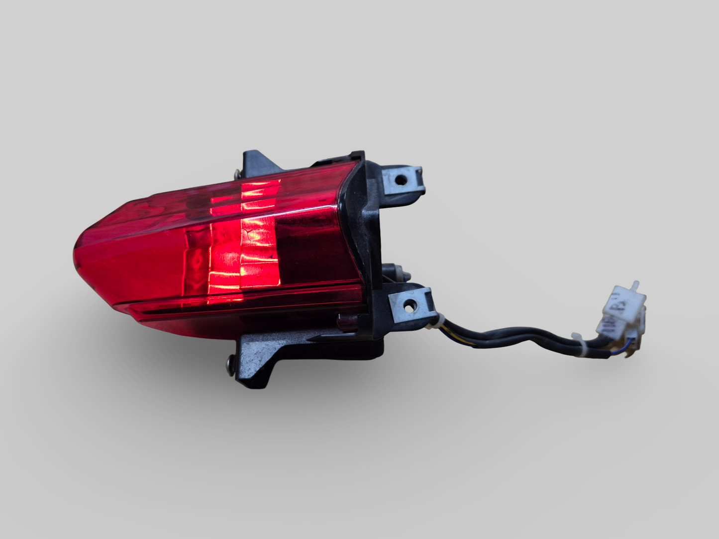 TAIL LIGHT AP8127153 Aprilia RSV1000R 2004-2005