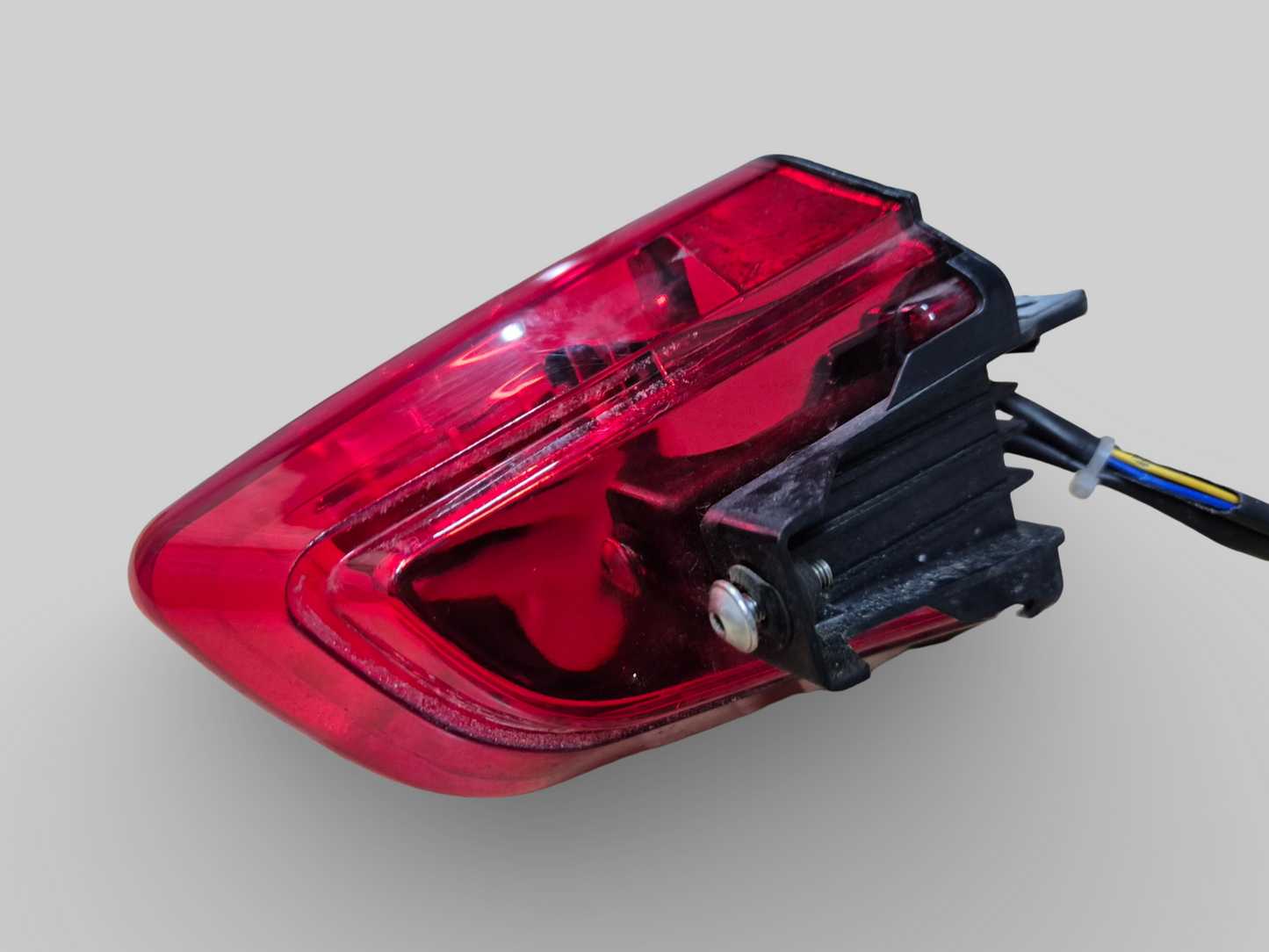 TAIL LIGHT AP8127153 Aprilia RSV1000R 2004-2005