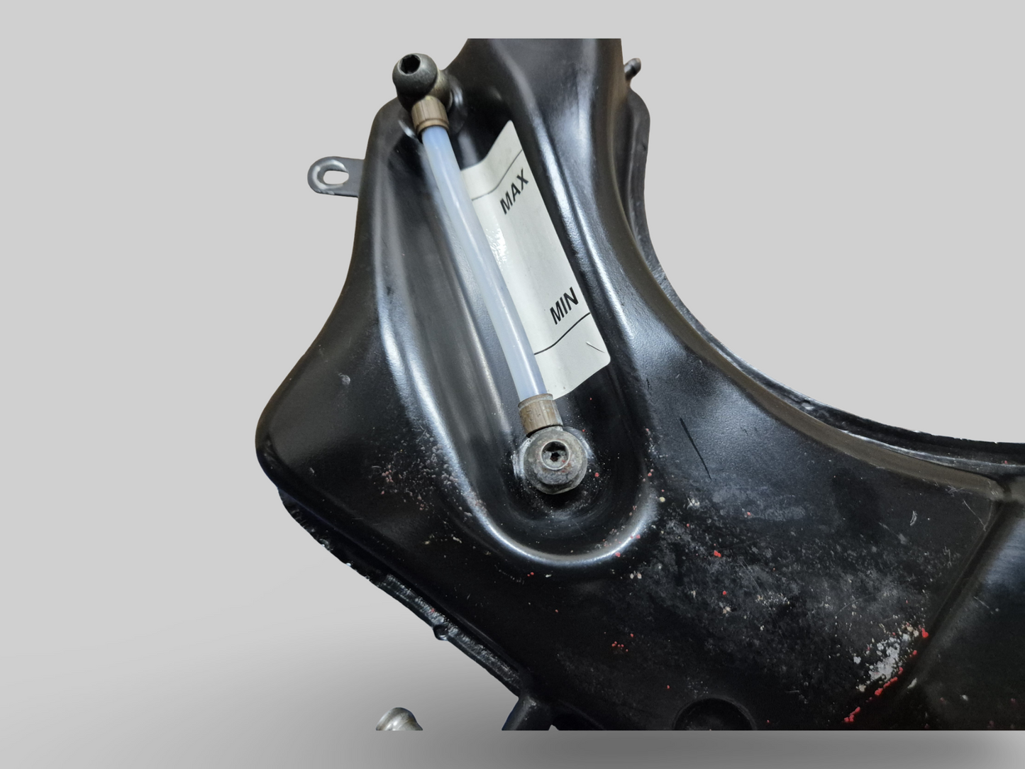 RÉSERVOIR D'HUILE AP8158120 Aprilia RSV1000R 2004-2010 / Tuono 1000R 2006-2010 