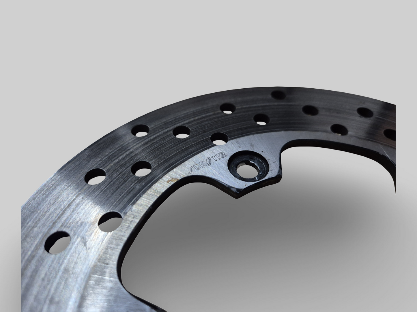 ROUE ARRIÈRE BREMBO AP8108676 Aprilia RSV Mille 98-03 / Tuono 02-05 