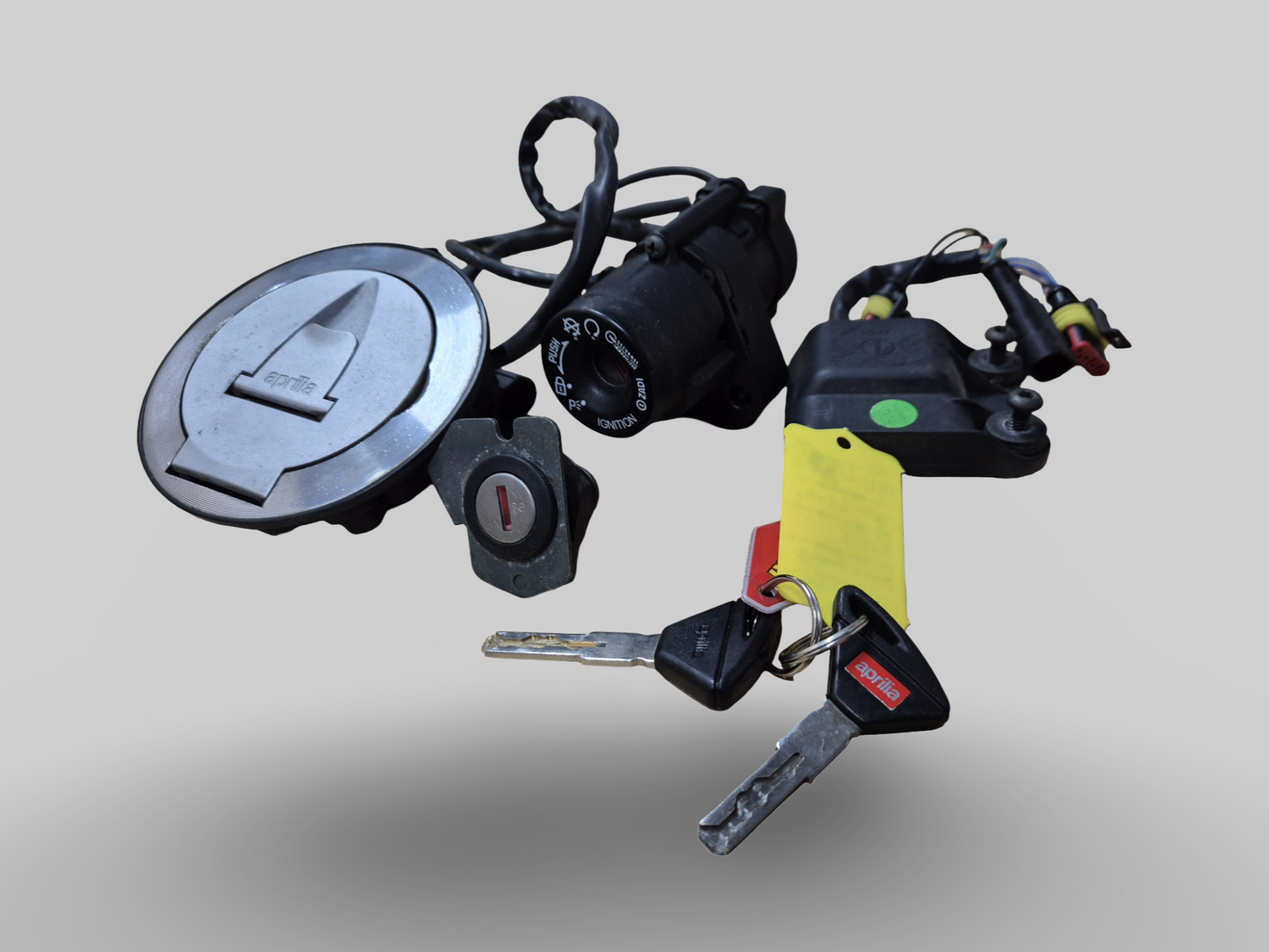 COMMUTATEUR D'EMBRAYAGE AP8124398 Aprilia RSV Mille 98-03 
