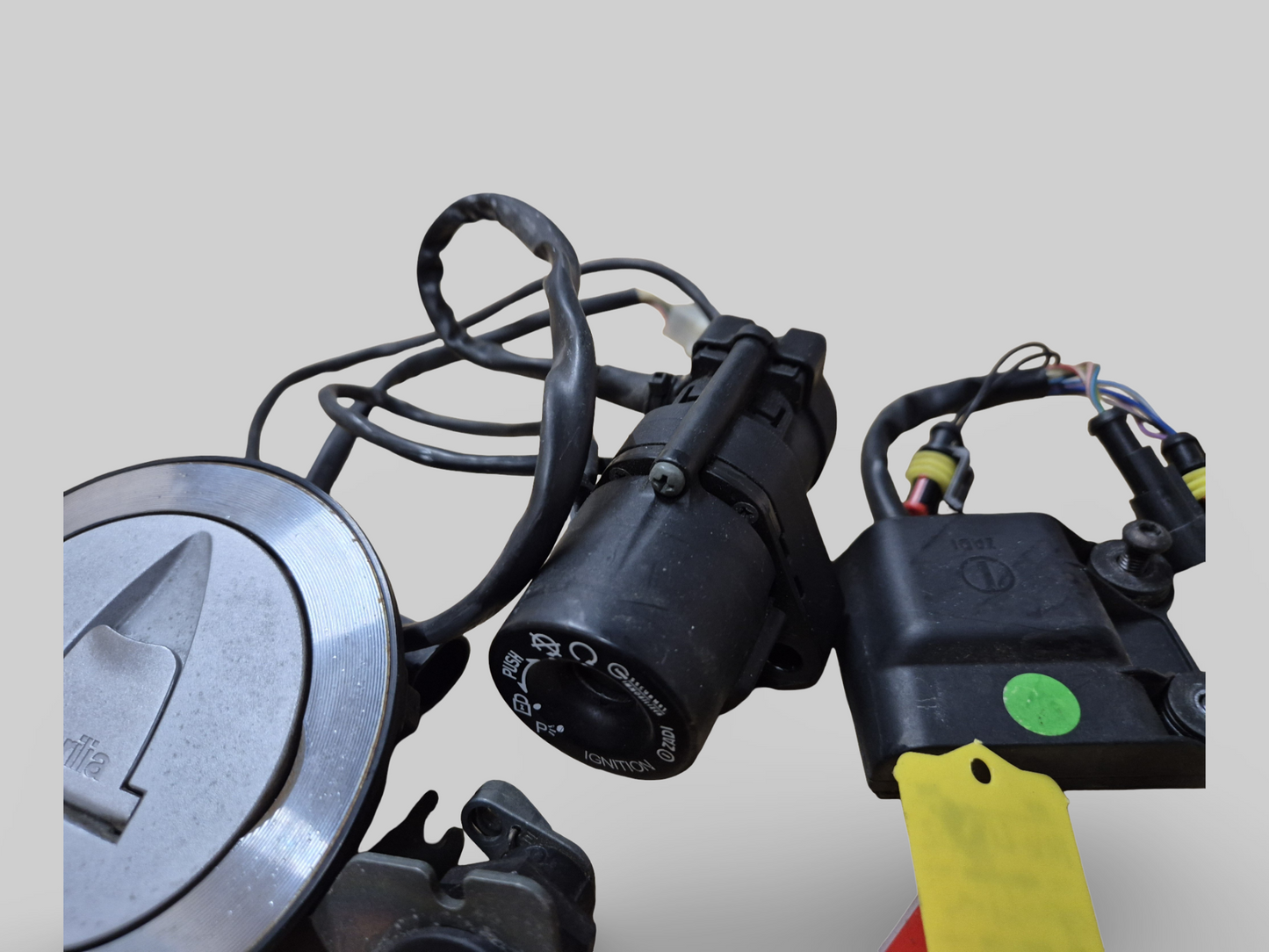 COMMUTATEUR D'EMBRAYAGE AP8124398 Aprilia RSV Mille 98-03 