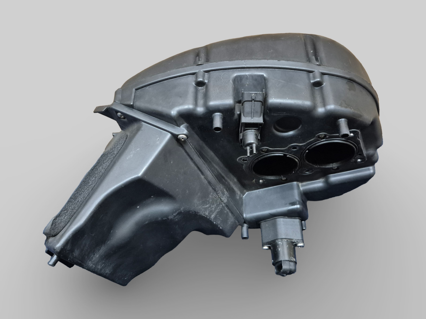 Boîtier de filtre de boîte à air latéral inférieur AP8149667 Aprilia RSV Mille 01-03 / Tuono 02-05 