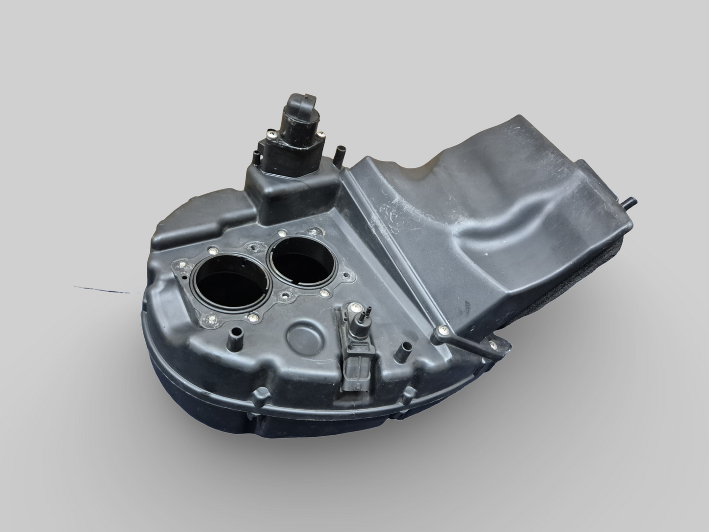 Boîtier de filtre de boîte à air latéral inférieur AP8149667 Aprilia RSV Mille 01-03 / Tuono 02-05 