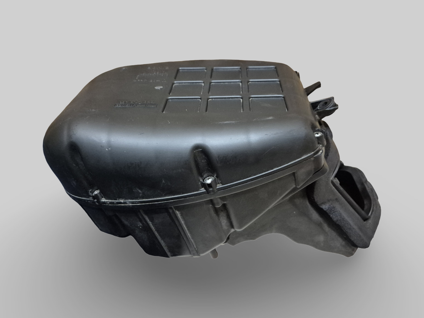 Boîtier de filtre de boîte à air latéral inférieur AP8149667 Aprilia RSV Mille 01-03 / Tuono 02-05 