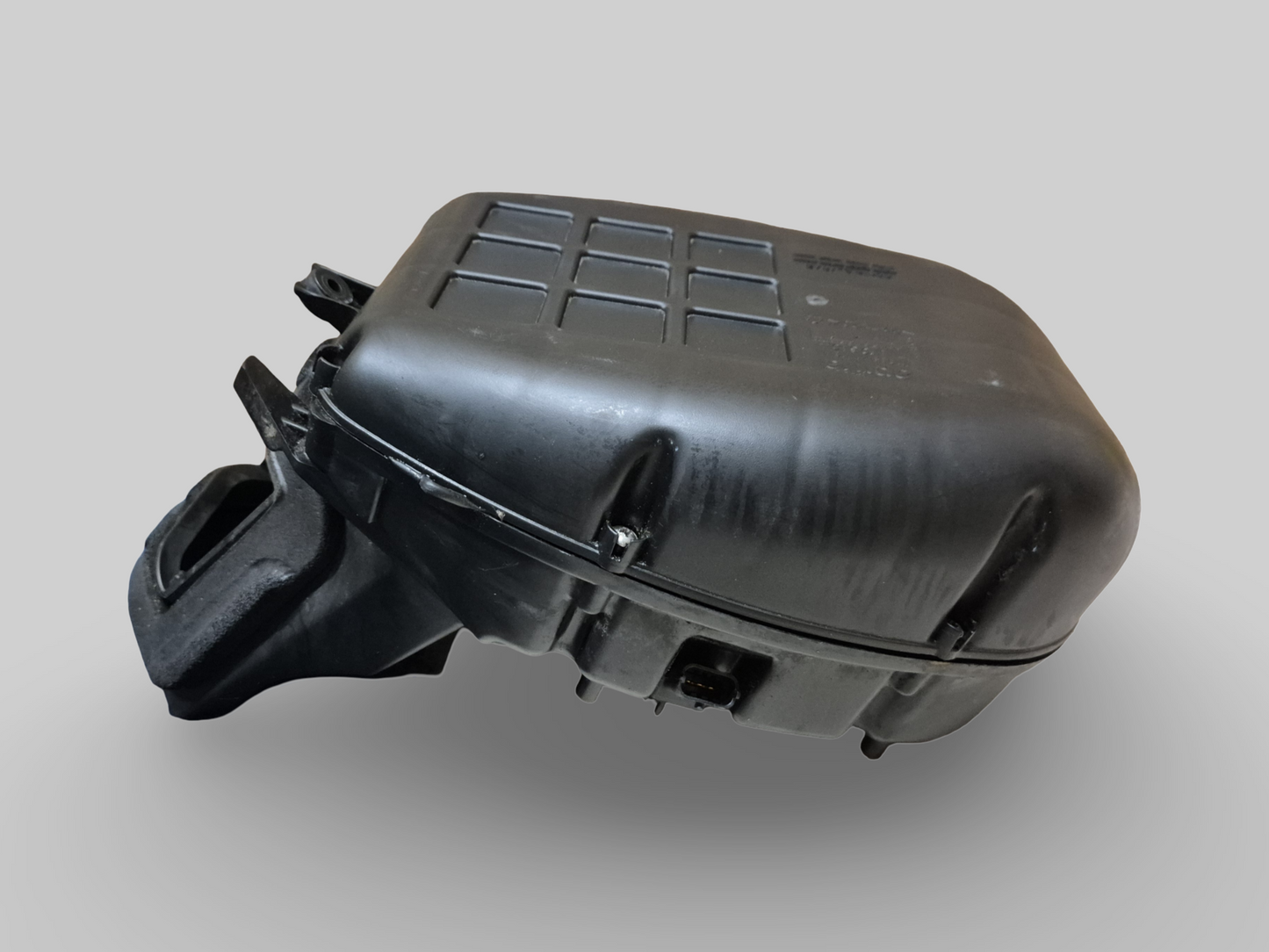 Boîtier de filtre de boîte à air latéral inférieur AP8149667 Aprilia RSV Mille 01-03 / Tuono 02-05 