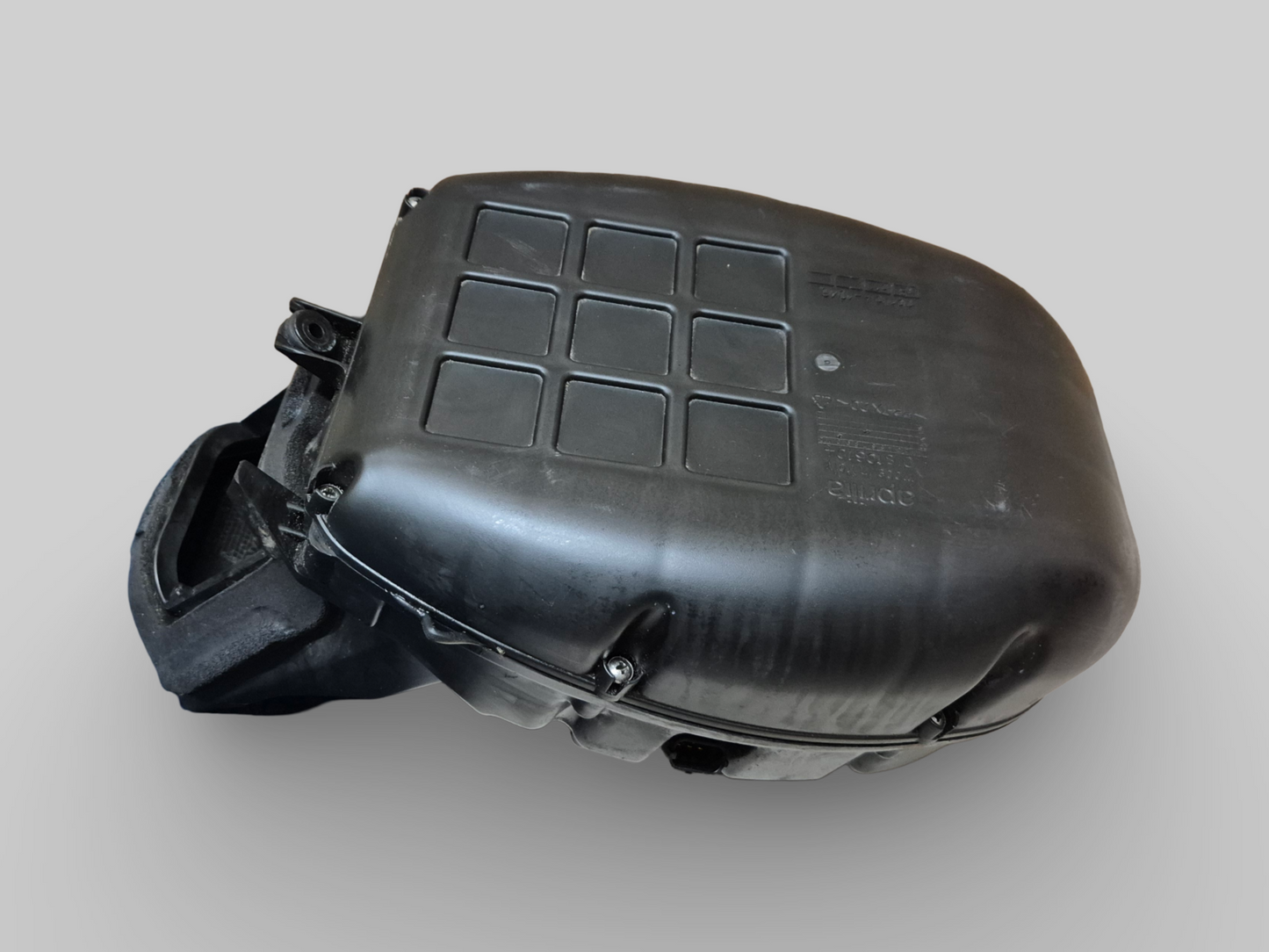 Boîtier de filtre de boîte à air latéral inférieur AP8149667 Aprilia RSV Mille 01-03 / Tuono 02-05 