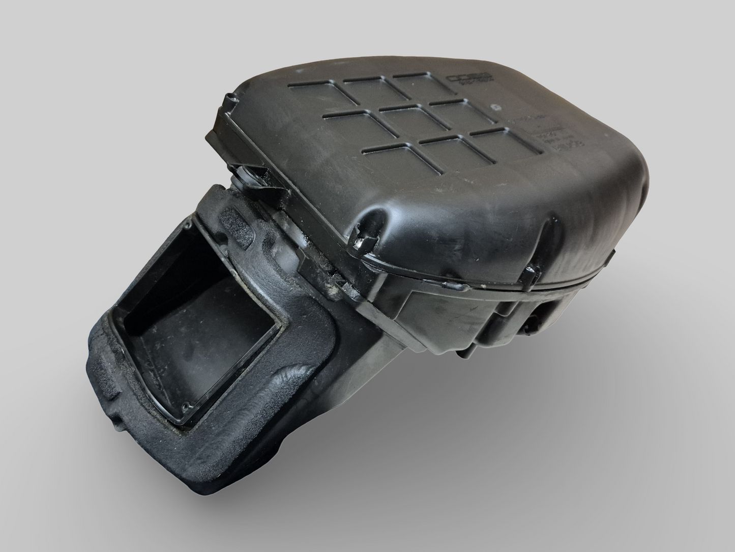 Boîtier de filtre de boîte à air latéral inférieur AP8149667 Aprilia RSV Mille 01-03 / Tuono 02-05 