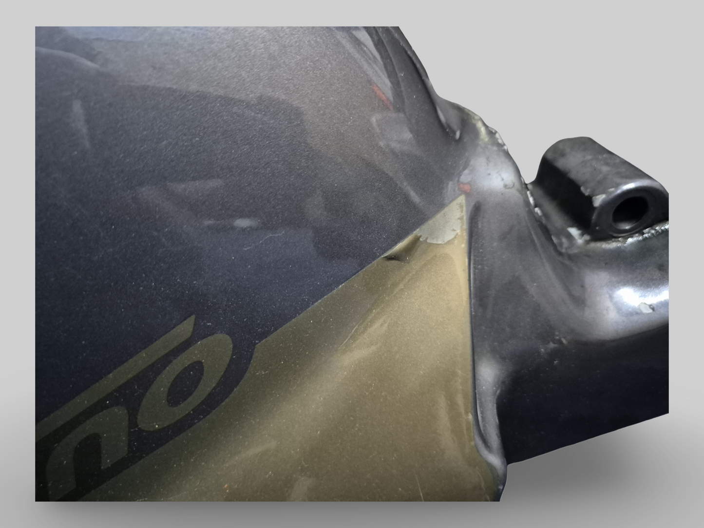 RÉSERVOIR DE CARBURANT ROUGE CHAUD TUONO AP8168218 Aprilia RSV Mille 01-03 / Tuono 02-05 