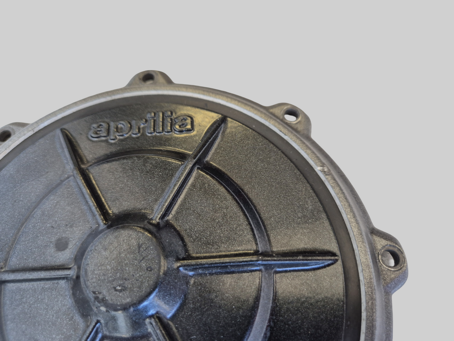 COUVERCLE D'EMBRAYAGE EXTÉRIEUR AP0211778 Aprilia RSV Mille 98-03 / Tuono 02-05 