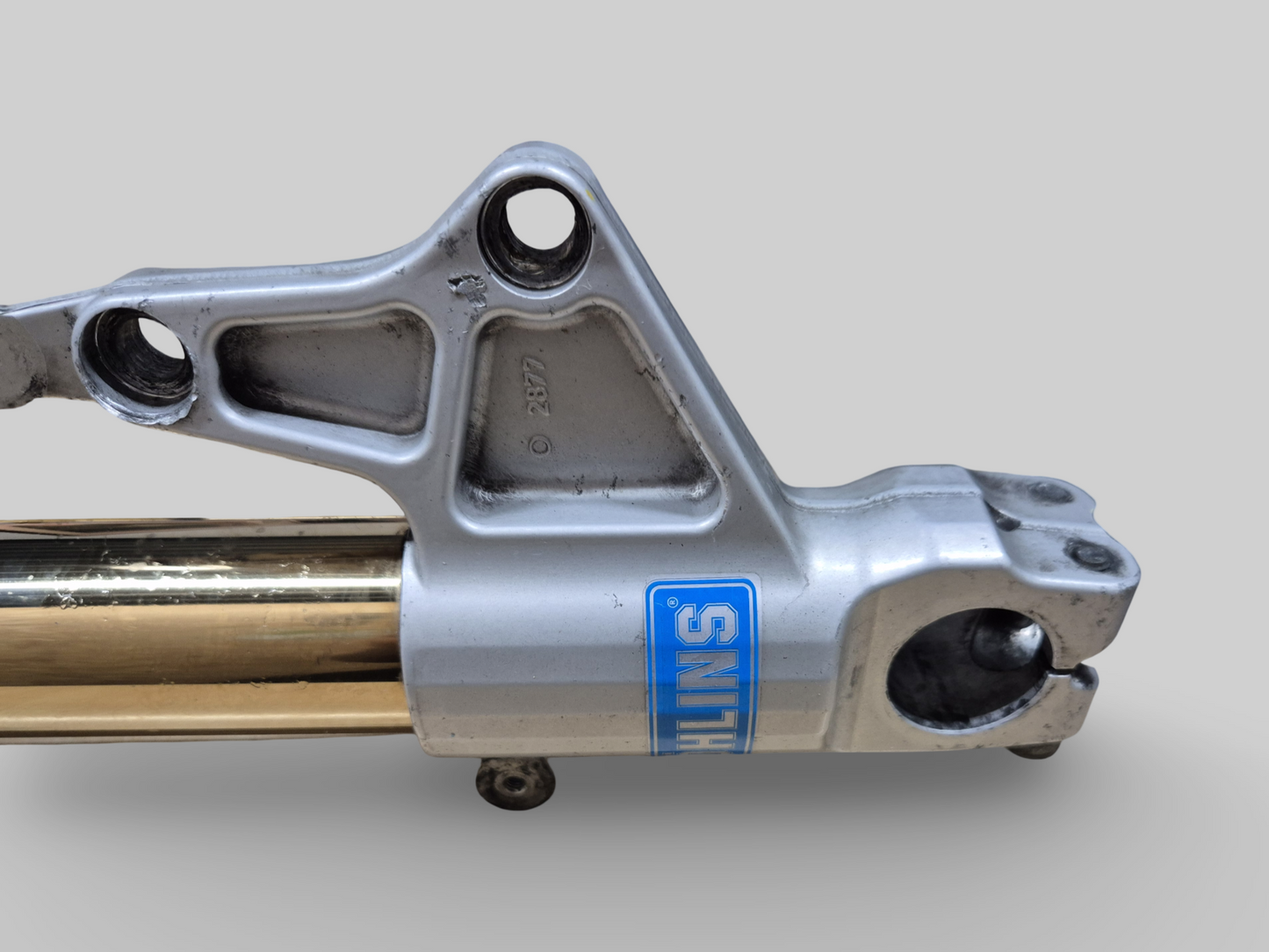 Moyeu gauche complet. Axe de fourche Ohlins AP8123850 Aprilia RSV Mille R 2000-2002 