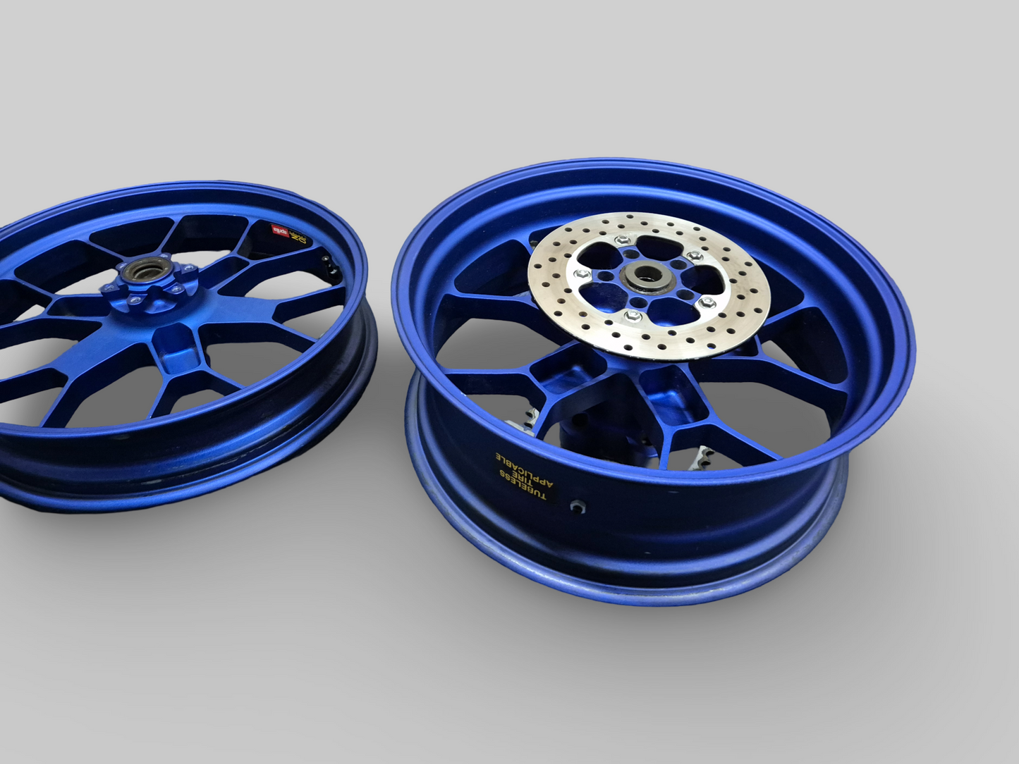 OZ FORGED EVO RIMS AP8795043 AP8795044 Aprilia RSV1000R Factory / Tuono 1000R