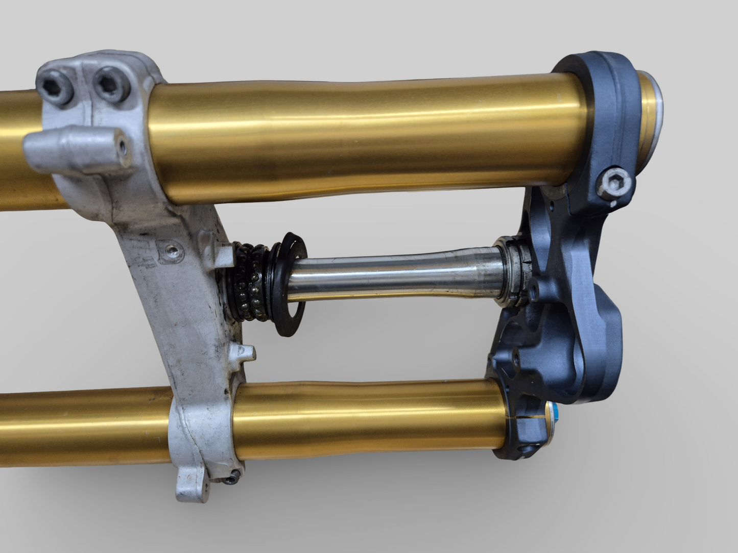 OHLINS RADIAL COMPLETE FORK ASSEMBLY AP8163477 AP8163476 Aprilia RSV1000R 04-09