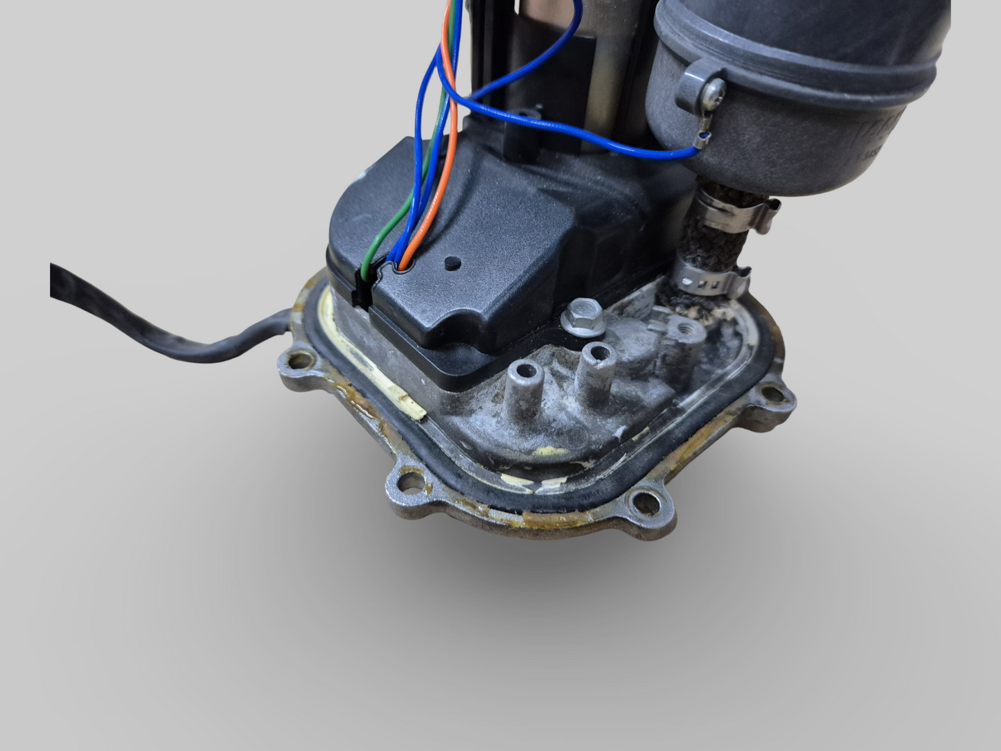 FUEL PUMP COMPLETE AP8106881 Aprilia RSV1000R 04-09 / Tuono 1000R 06-09