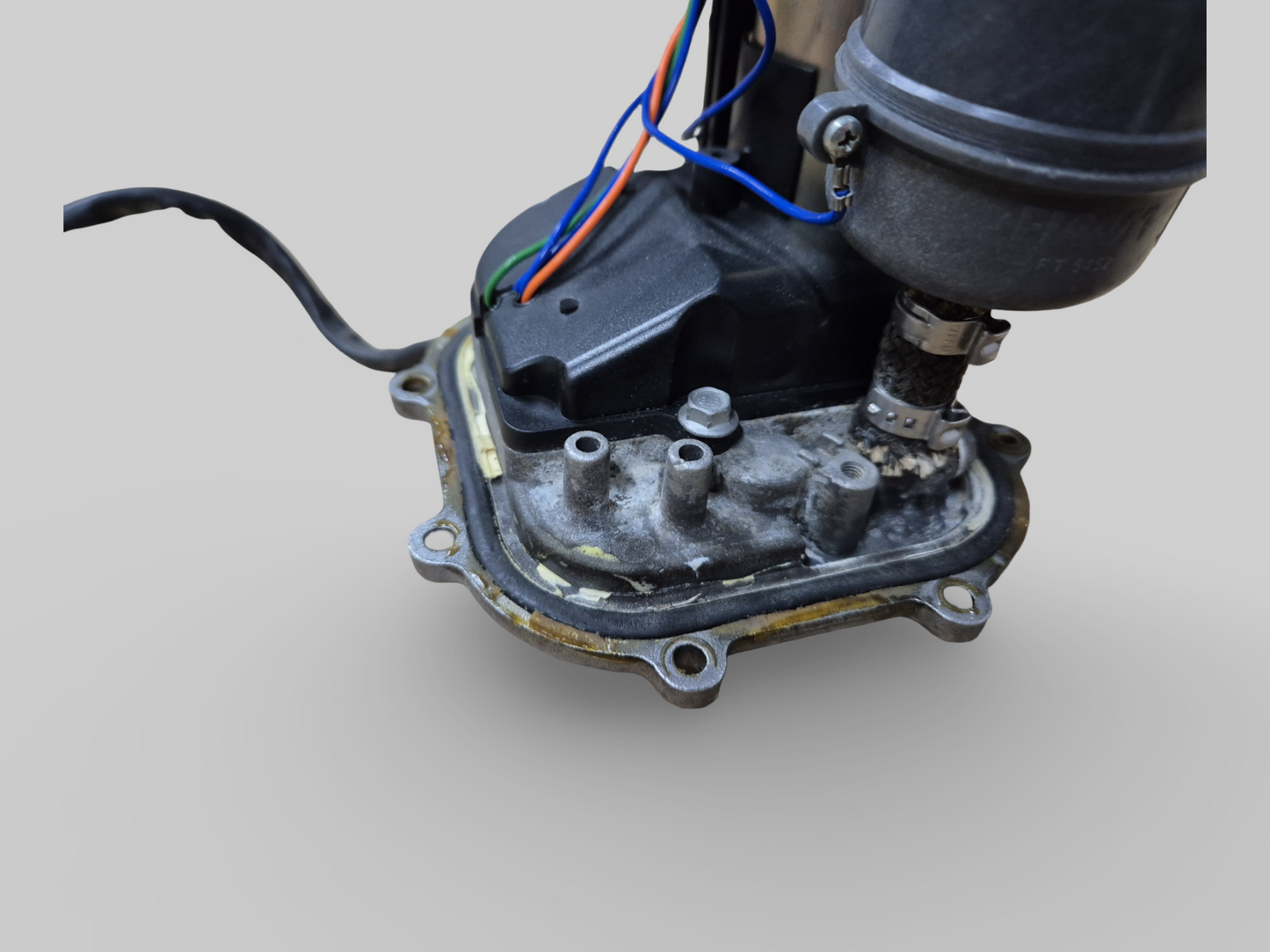 FUEL PUMP COMPLETE AP8106881 Aprilia RSV1000R 04-09 / Tuono 1000R 06-09