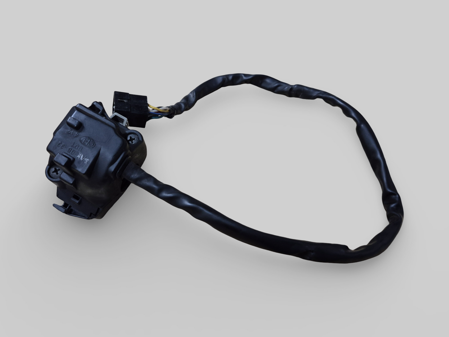 LEFT-HAND SIDE HANDLEBAR LIGHT SWITCH AP8124551 Aprilia RSV Mille 98-03 / Tuono 02-05