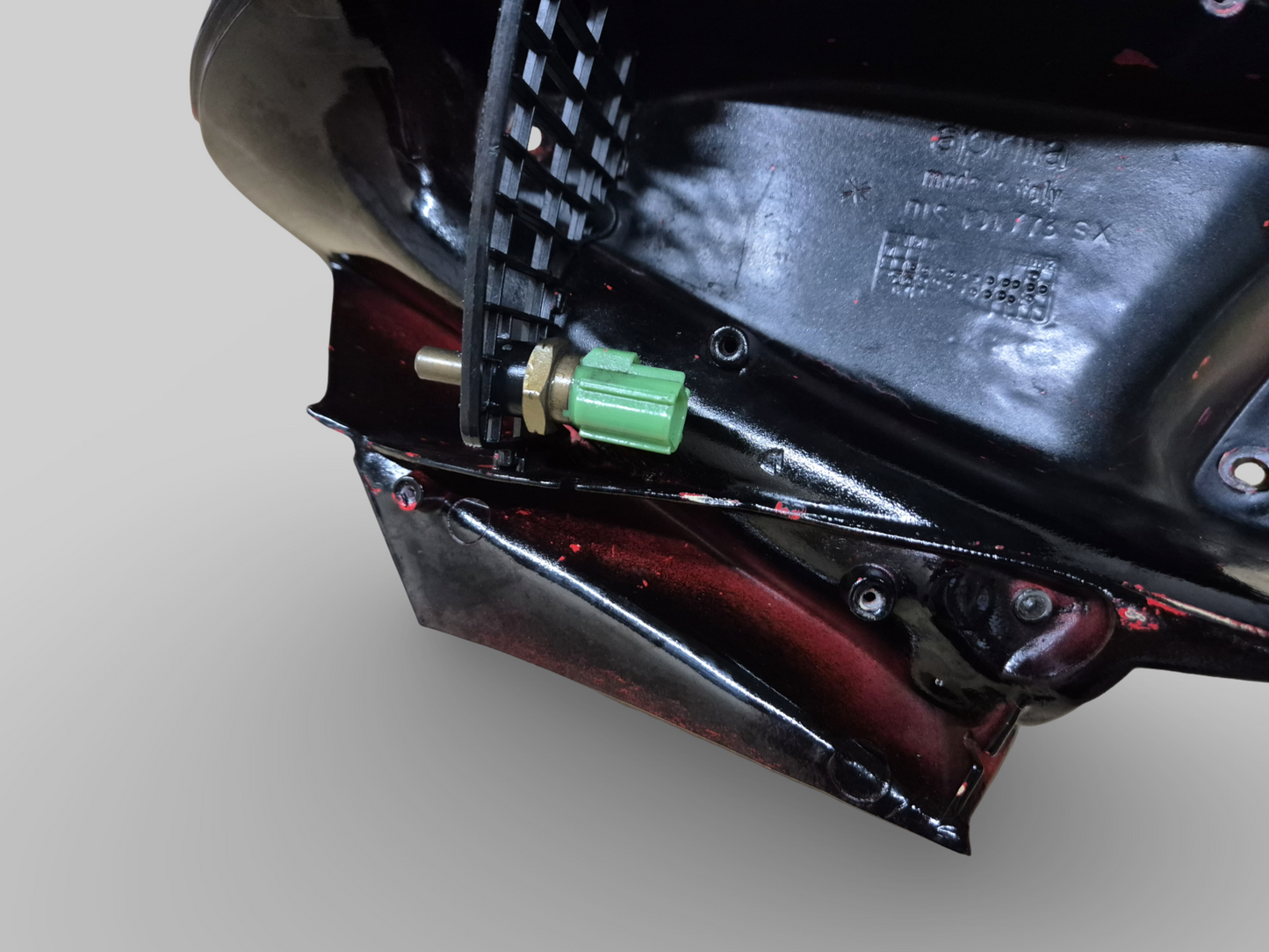 CARÉNAGE DE CONDUIT D'AIR INTÉRIEUR DROITE FAUX CARBONE TREMPÉ Aprilia RSV Mille 98-03 