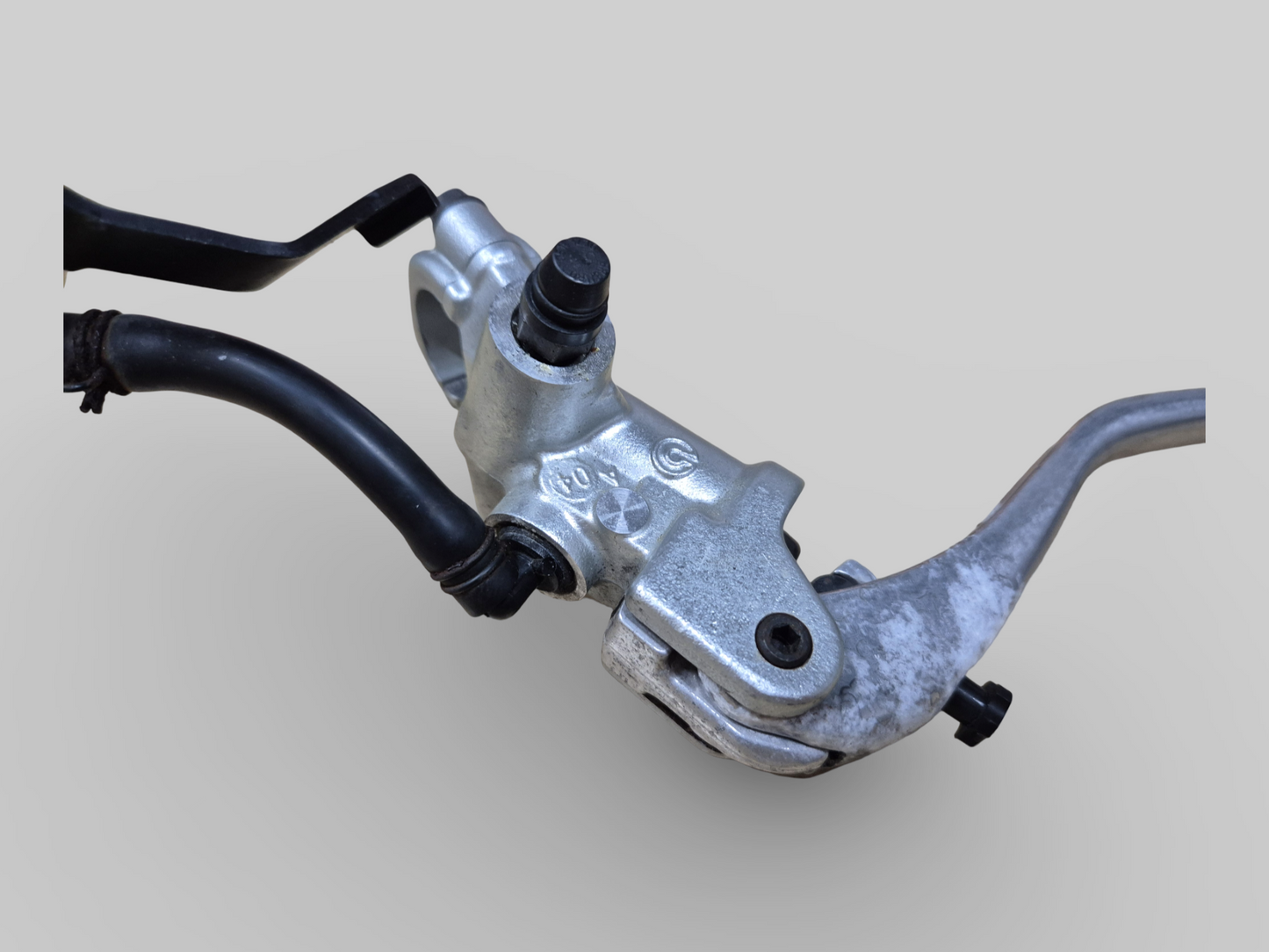 MAITRE CYLINDRE DE POMPE D'EMBRAYAGE AP8176194 Aprilia RSV1000R 04-10 / Tuono 1000R 06-10 